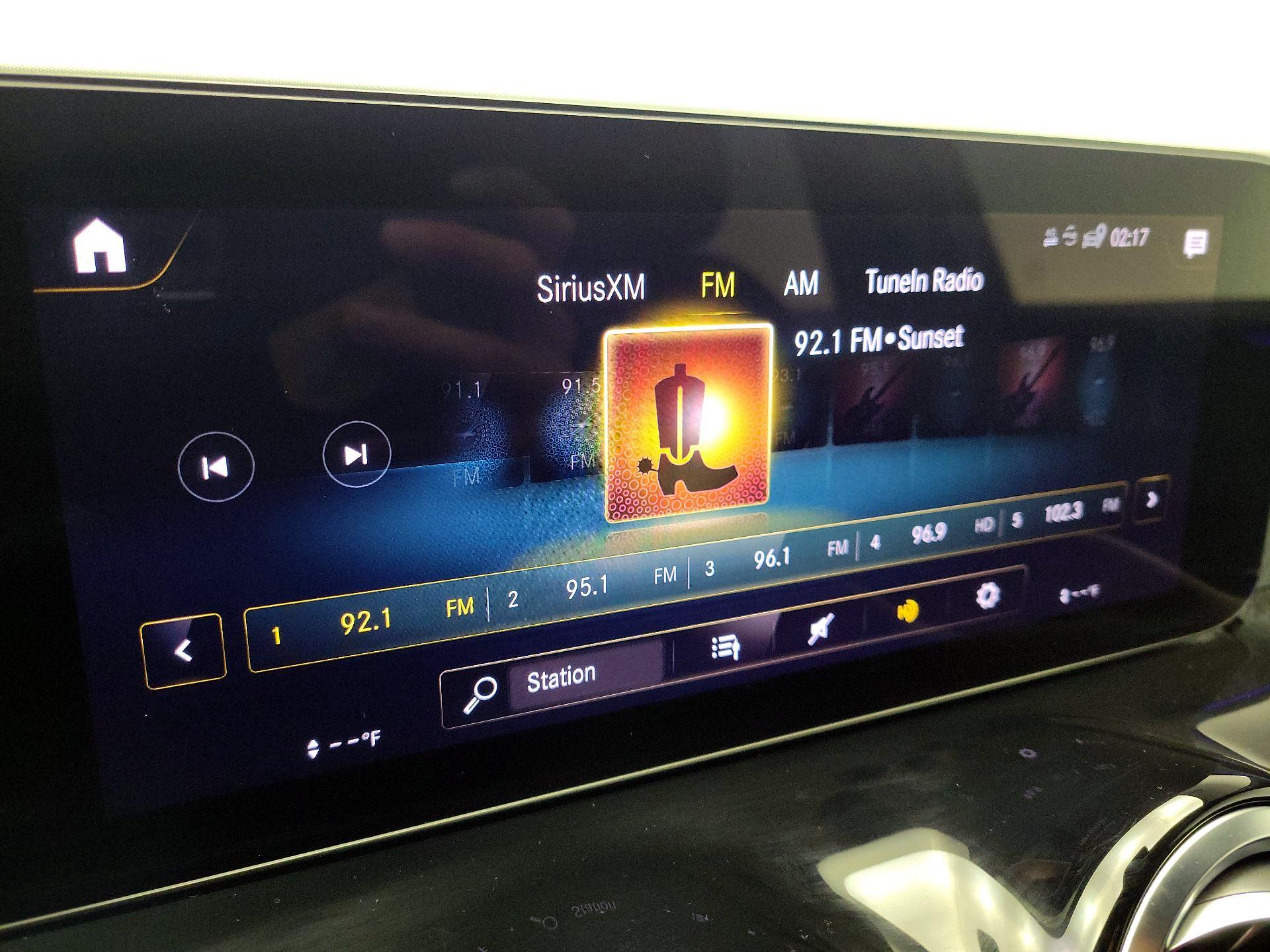 Thumbnail: 2023 Mercedes-Benz GLB - 15