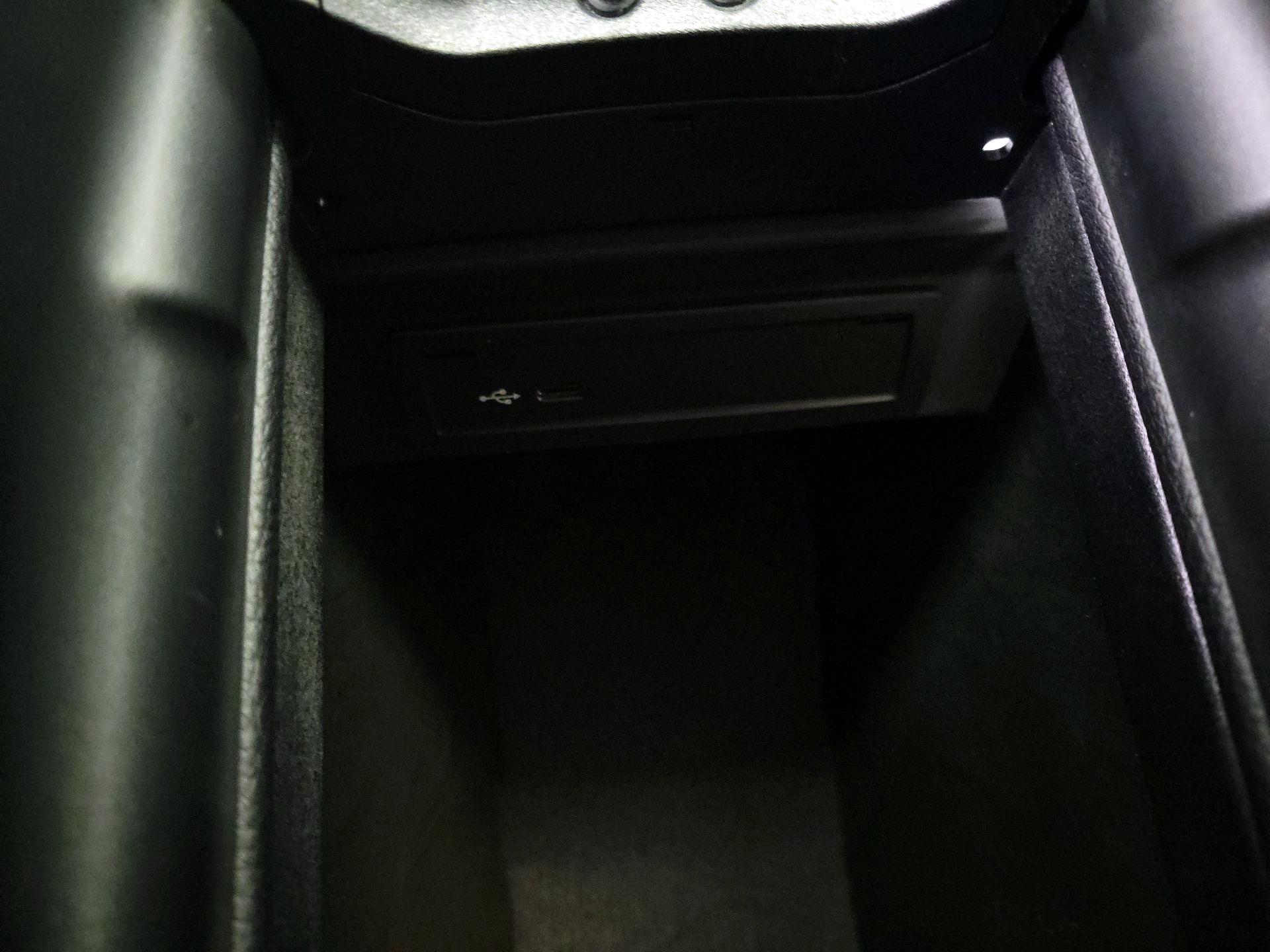 Thumbnail: 2023 Mercedes-Benz GLB - 18