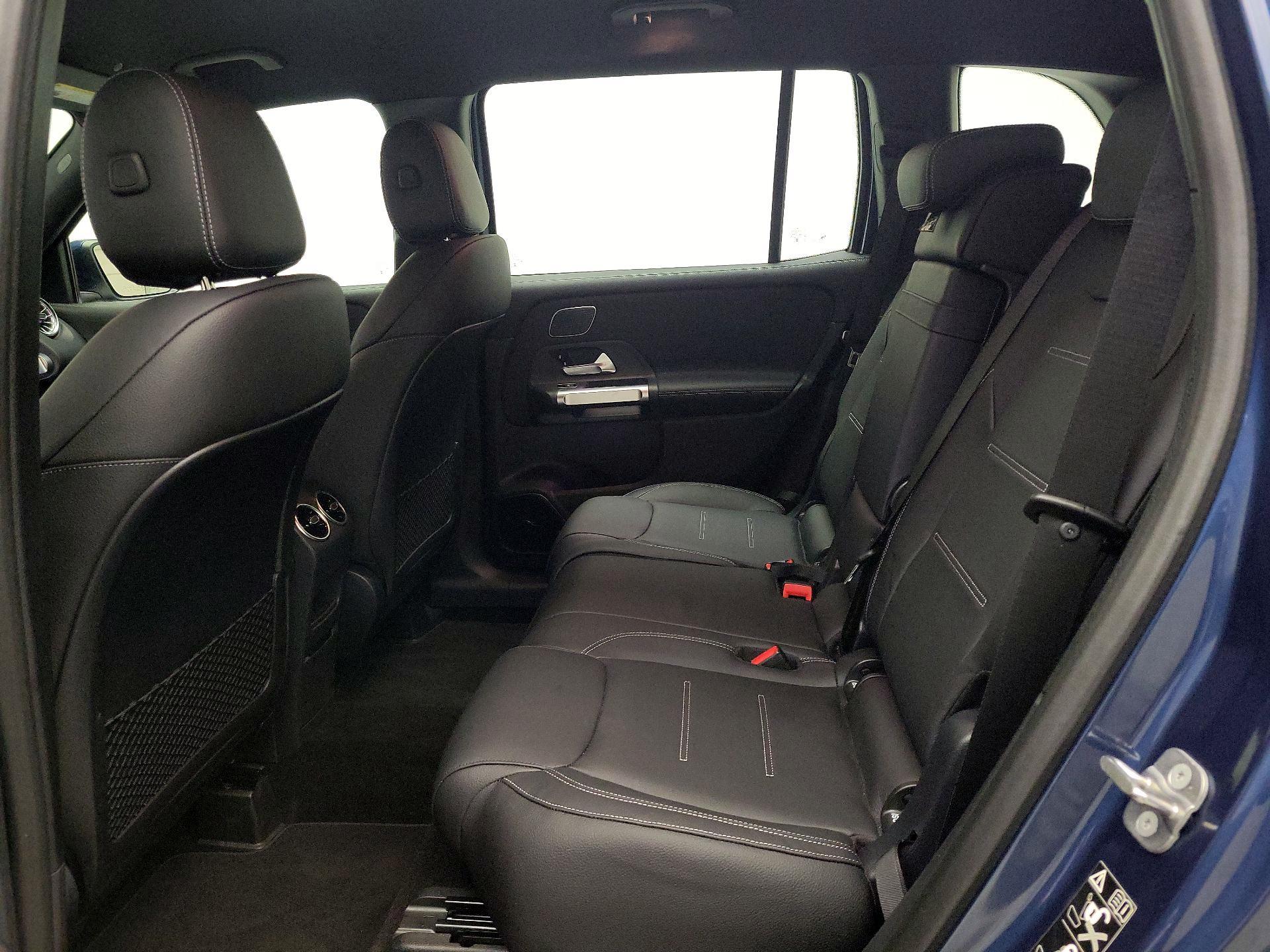 Thumbnail: 2023 Mercedes-Benz GLB - 19