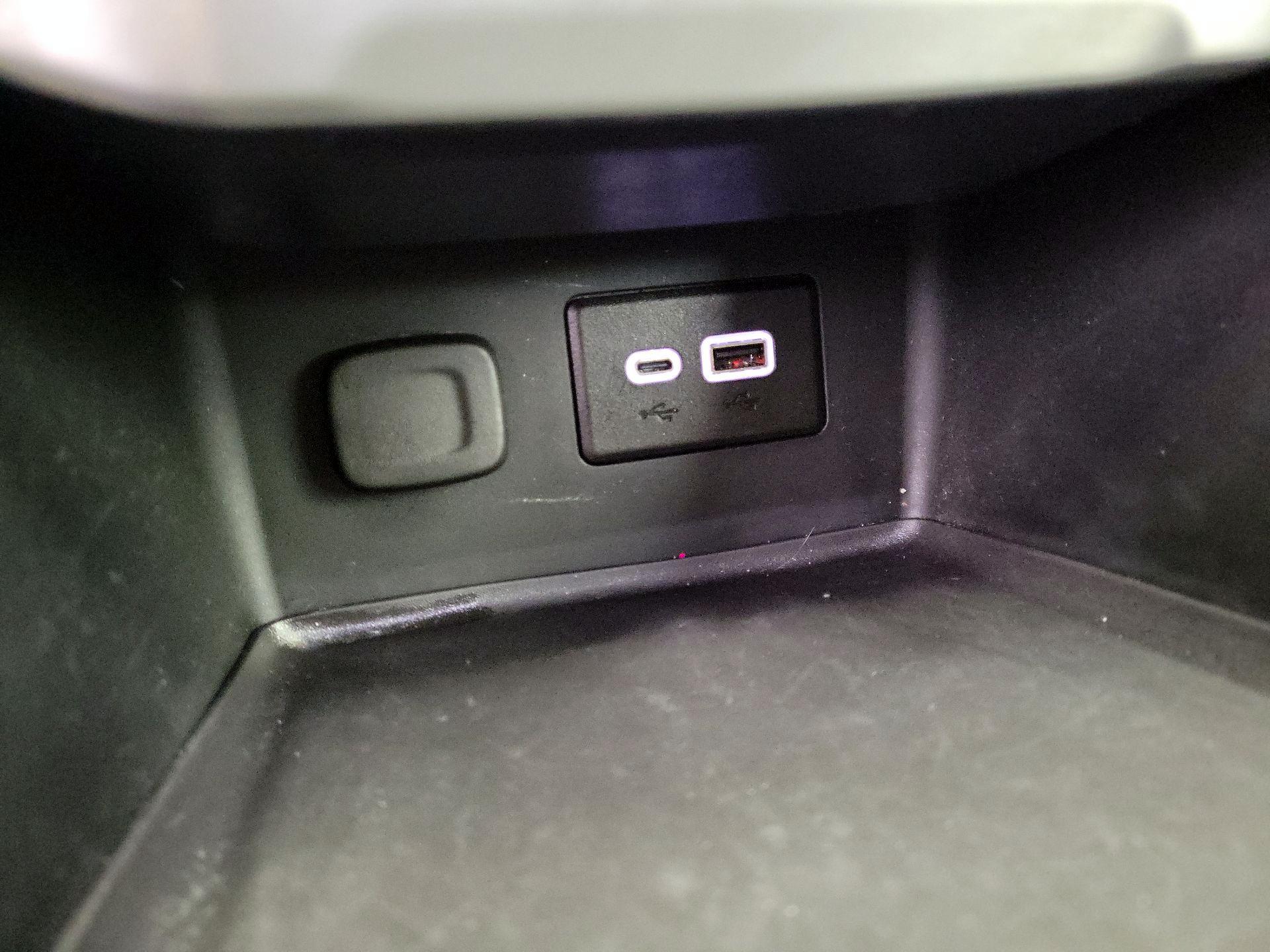 Thumbnail: 2023 GMC Acadia - 18