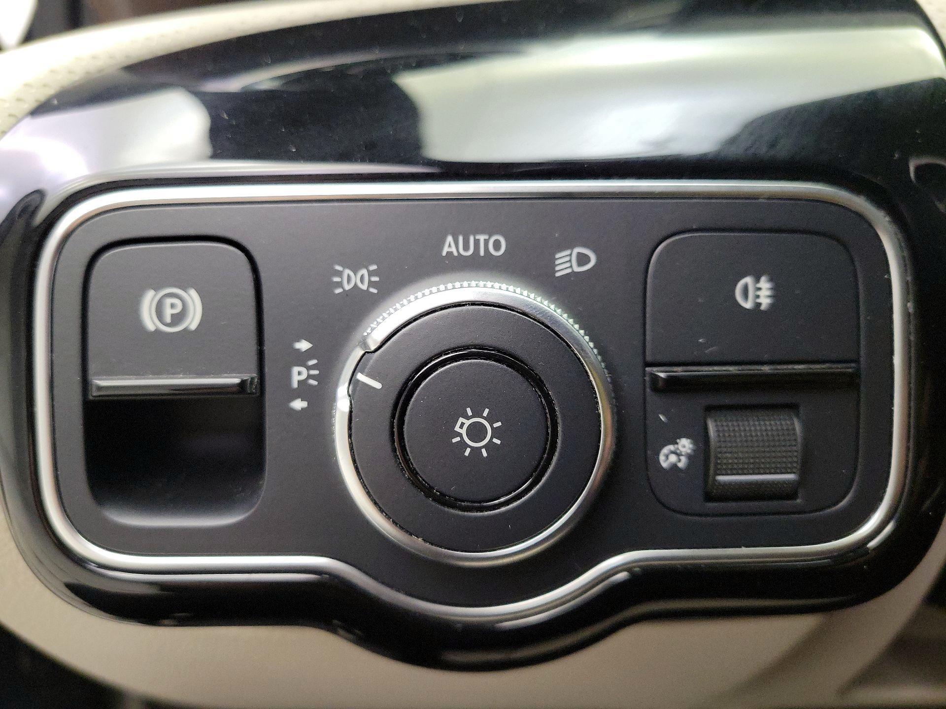 Thumbnail: 2022 Mercedes-Benz A-Class - 13