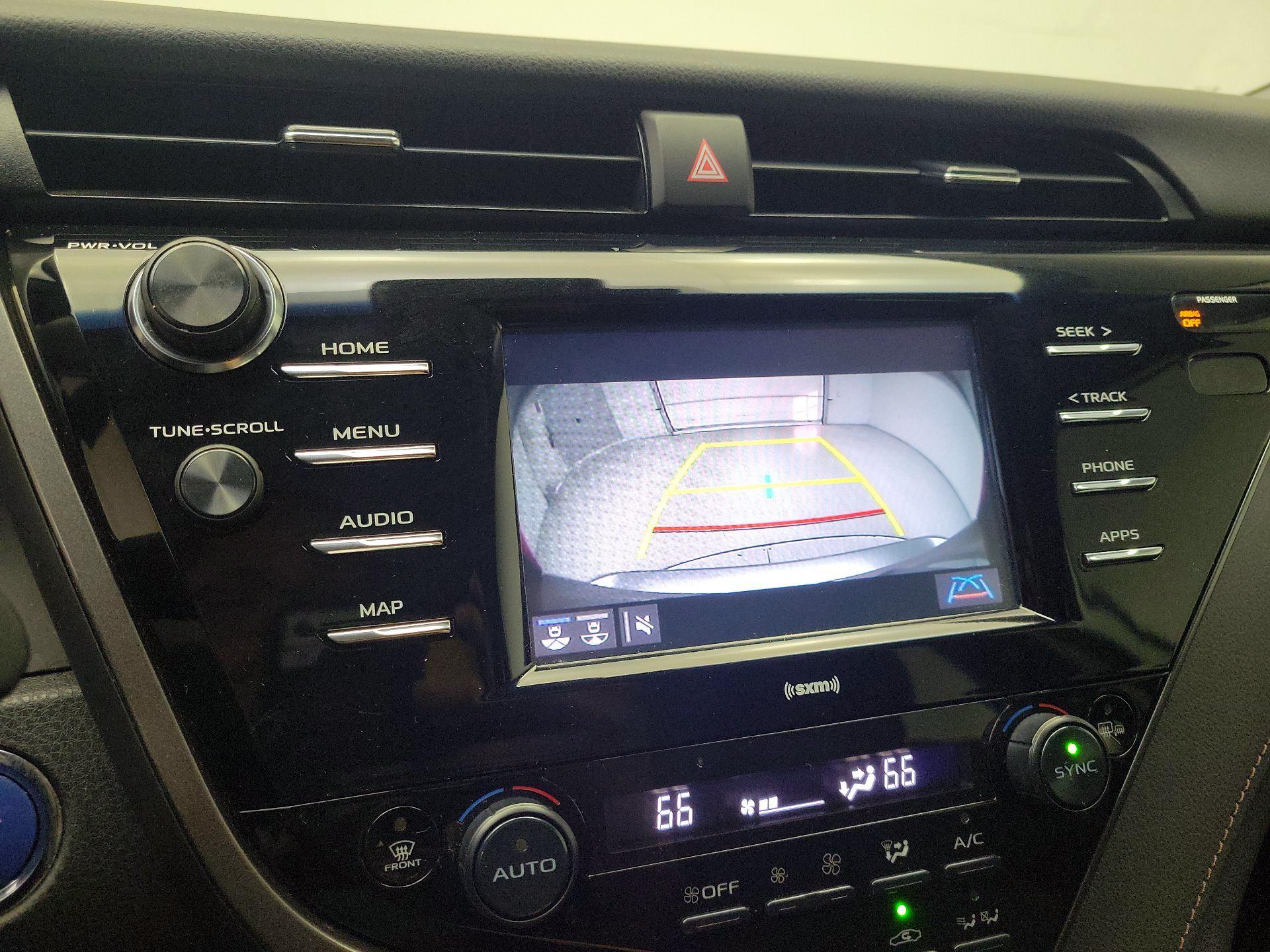 Thumbnail: 2020 Toyota Camry - 14