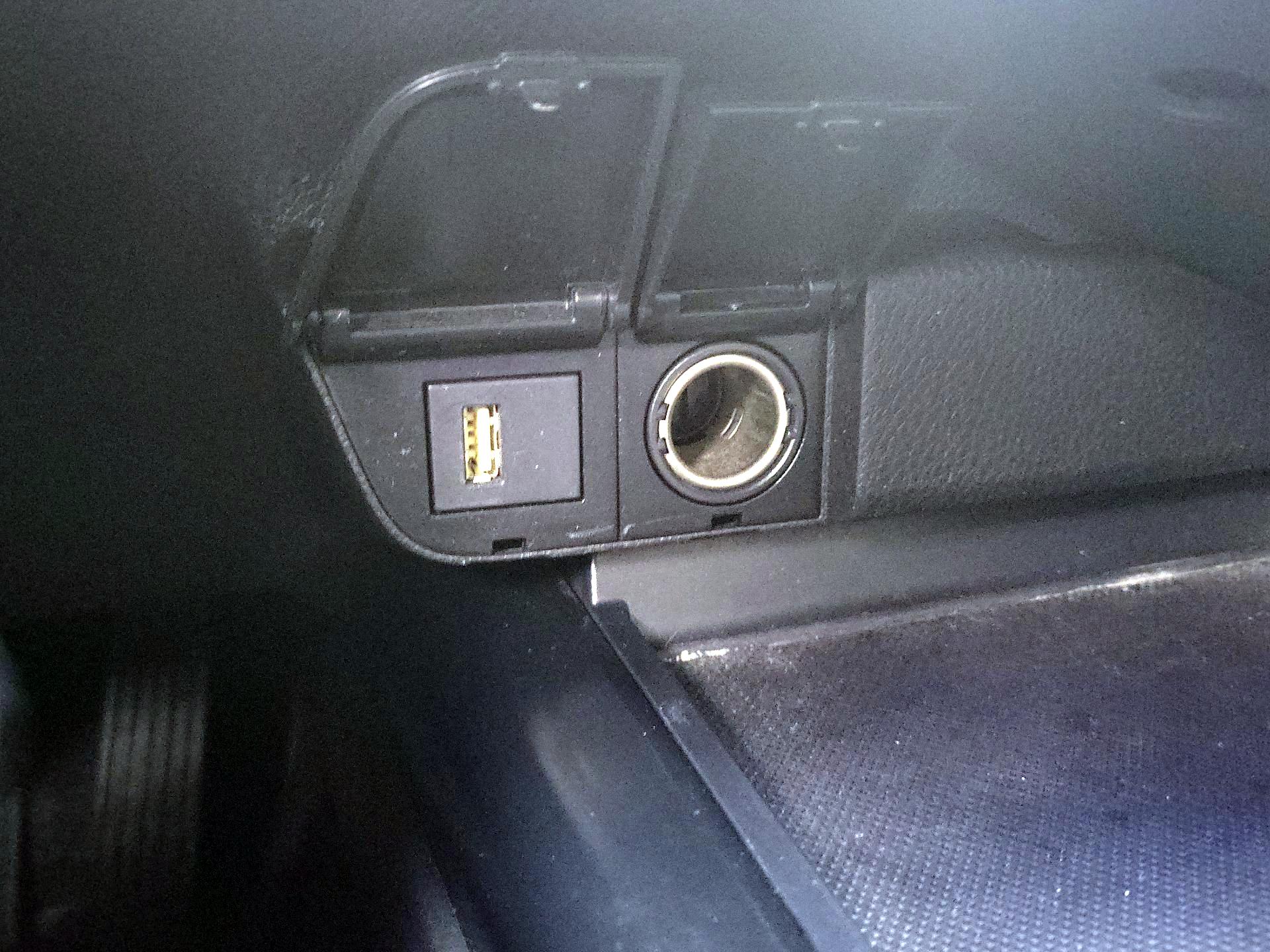 Thumbnail: 2020 Toyota Camry - 18