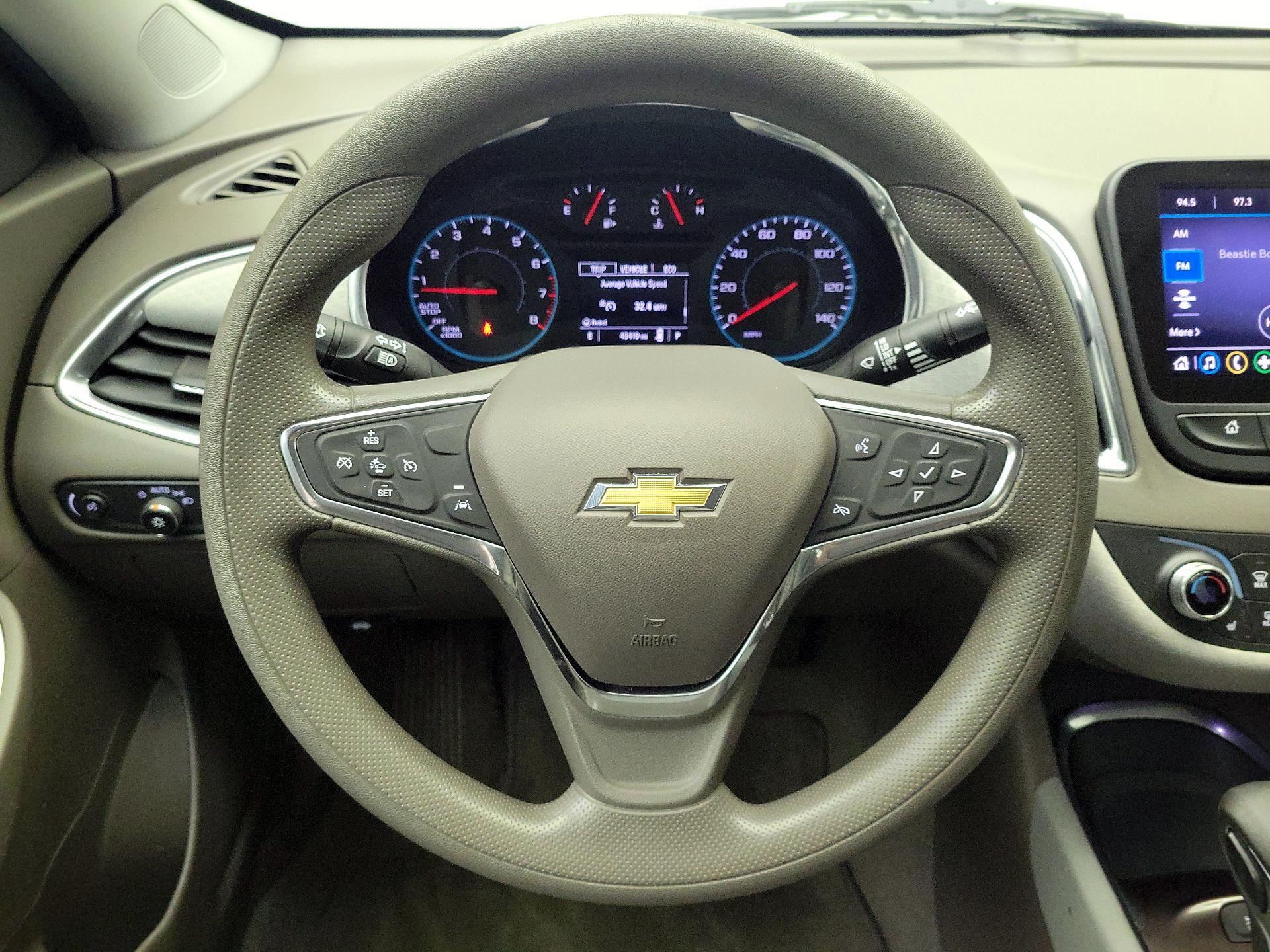 Thumbnail: 2021 Chevrolet Malibu - 10