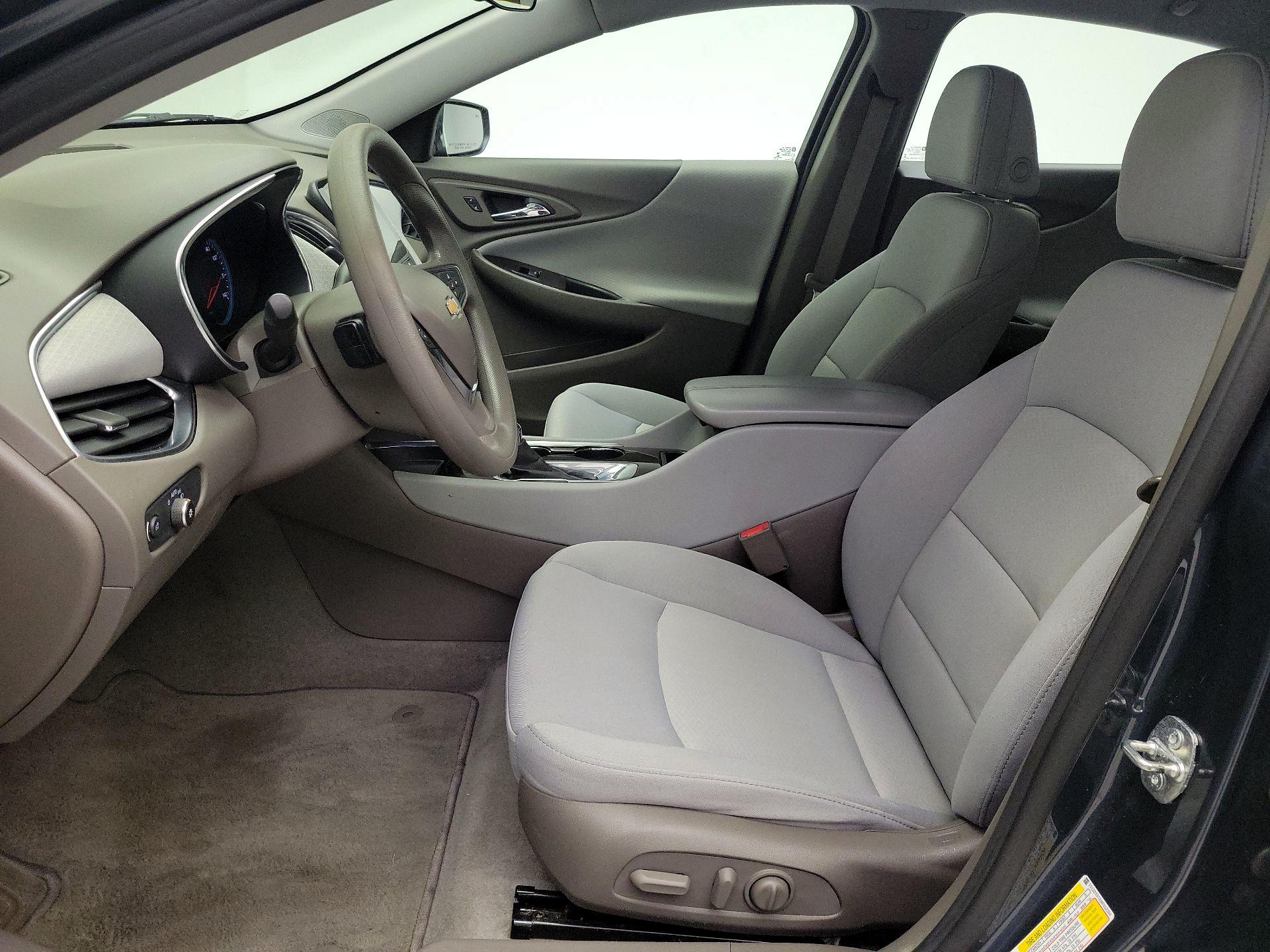 Thumbnail: 2021 Chevrolet Malibu - 11