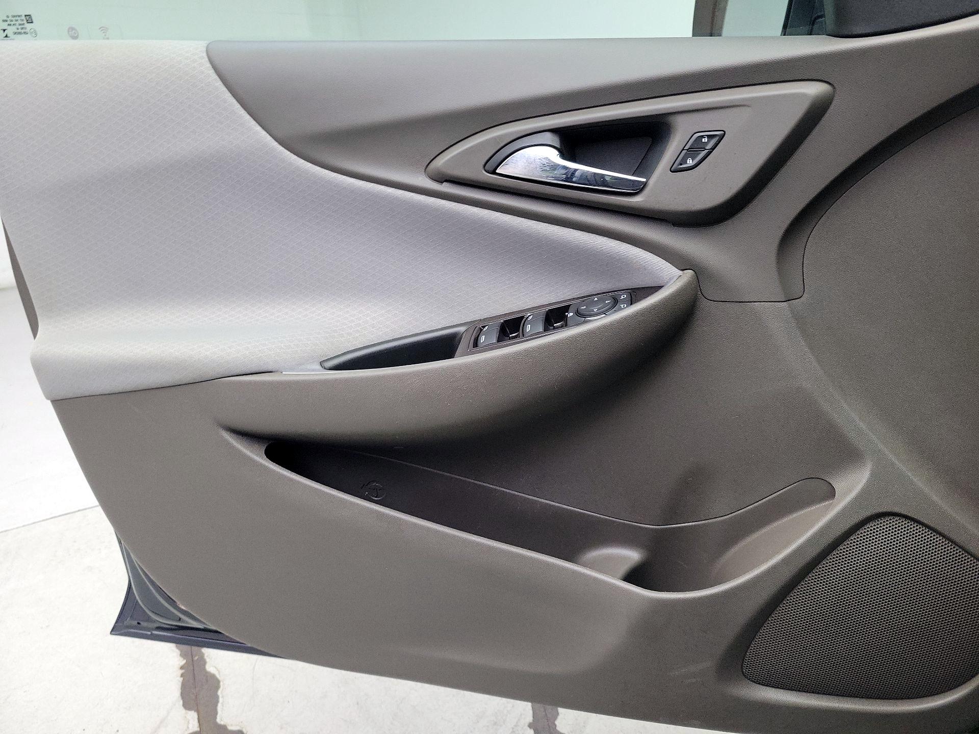 Thumbnail: 2021 Chevrolet Malibu - 12