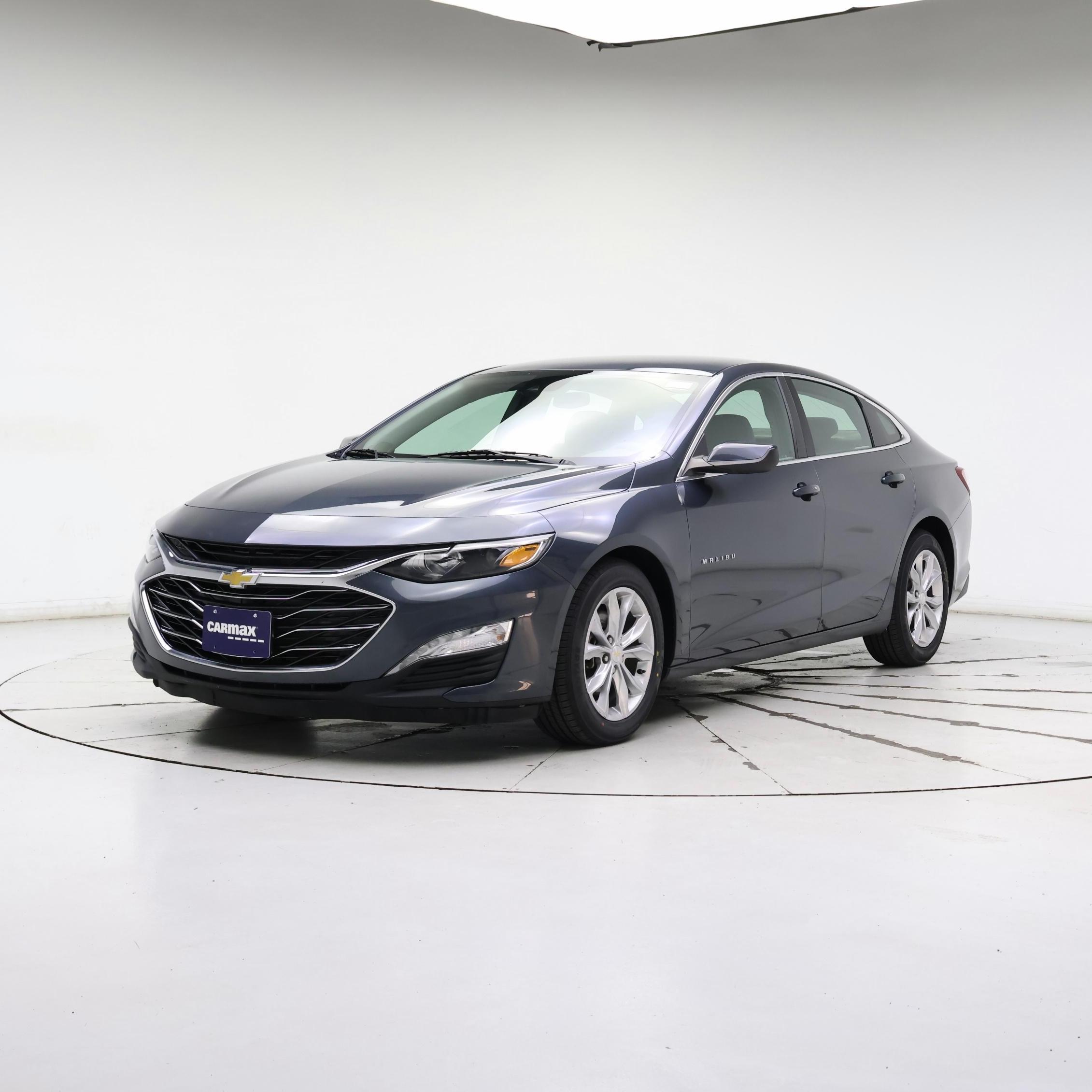 Thumbnail: 2021 Chevrolet Malibu - 4