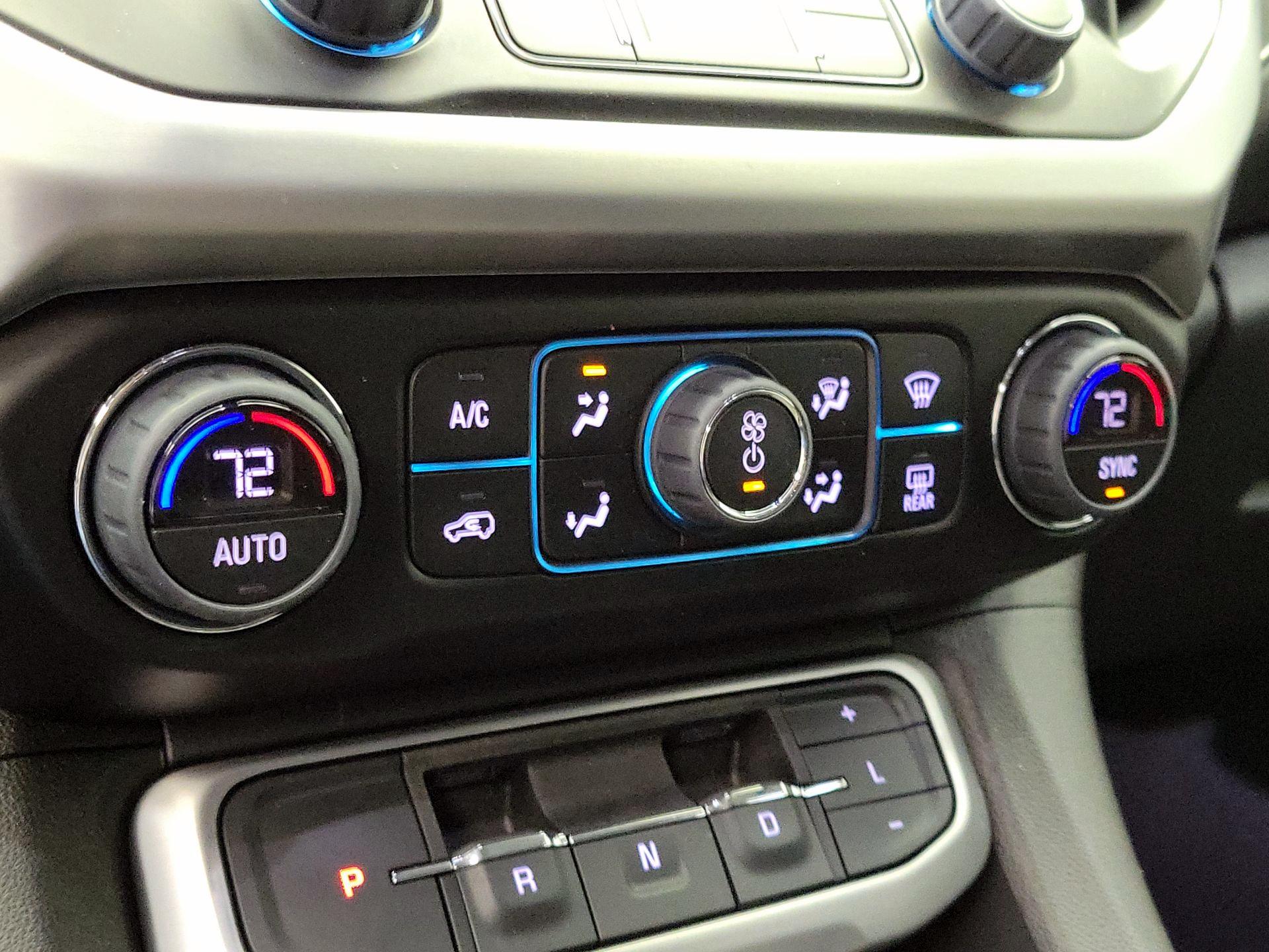 Thumbnail: 2023 GMC Acadia - 16