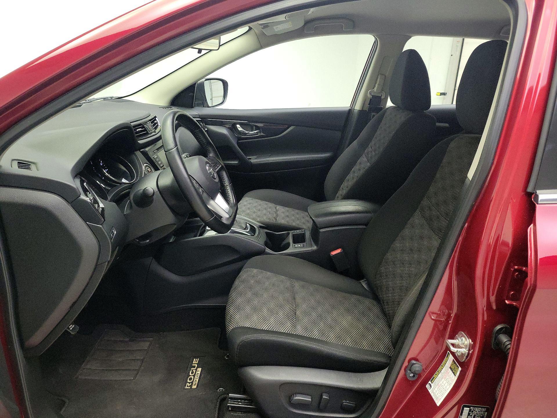 Thumbnail: 2022 Nissan Rogue Sport - 11