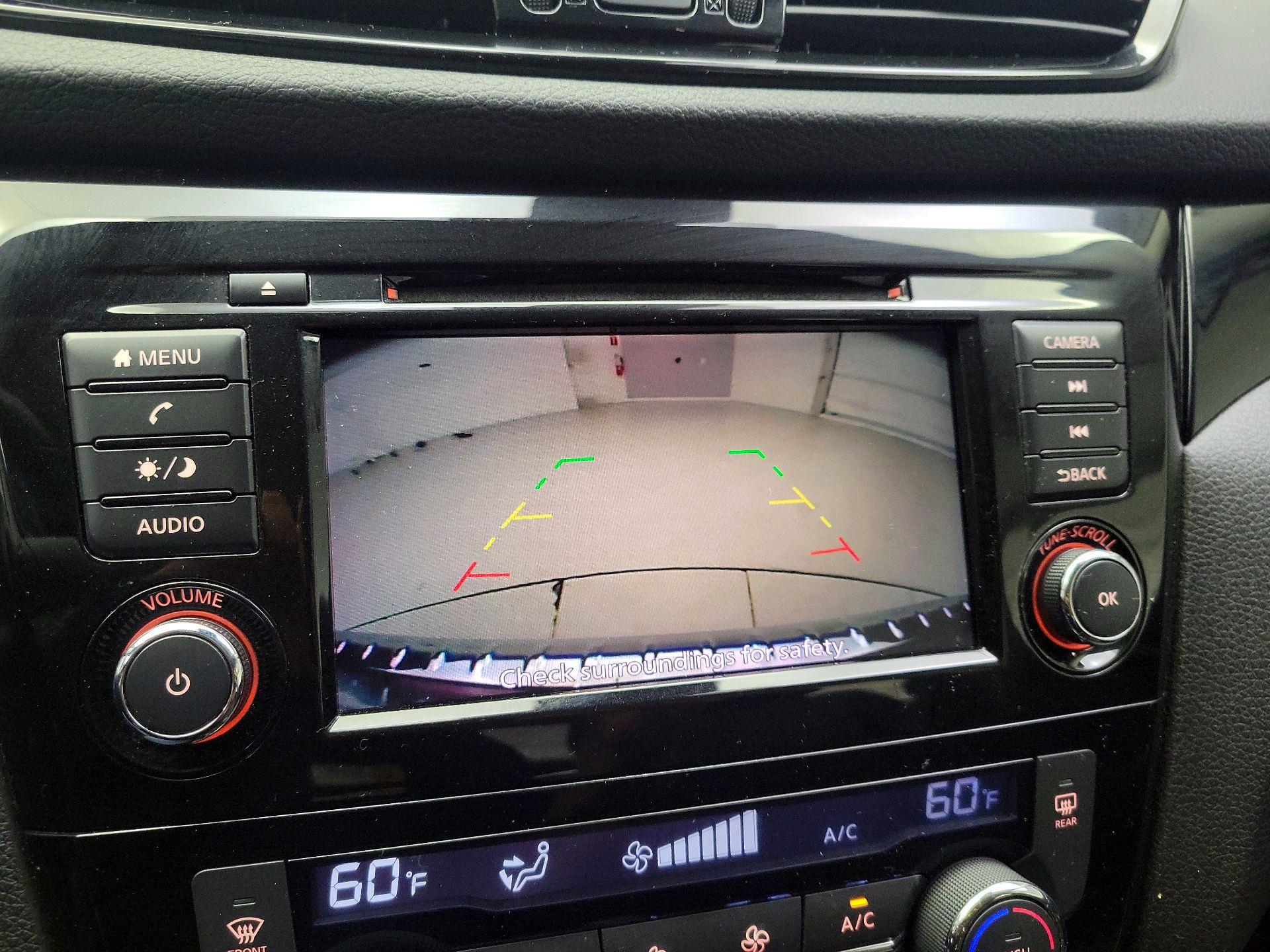 Thumbnail: 2022 Nissan Rogue Sport - 14