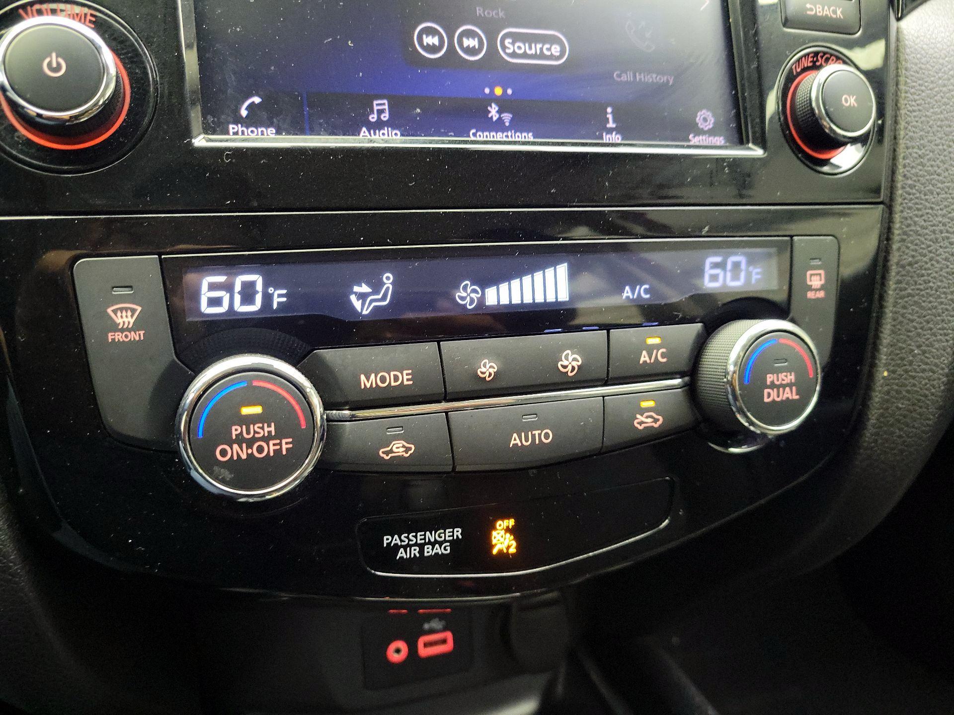 Thumbnail: 2022 Nissan Rogue Sport - 16