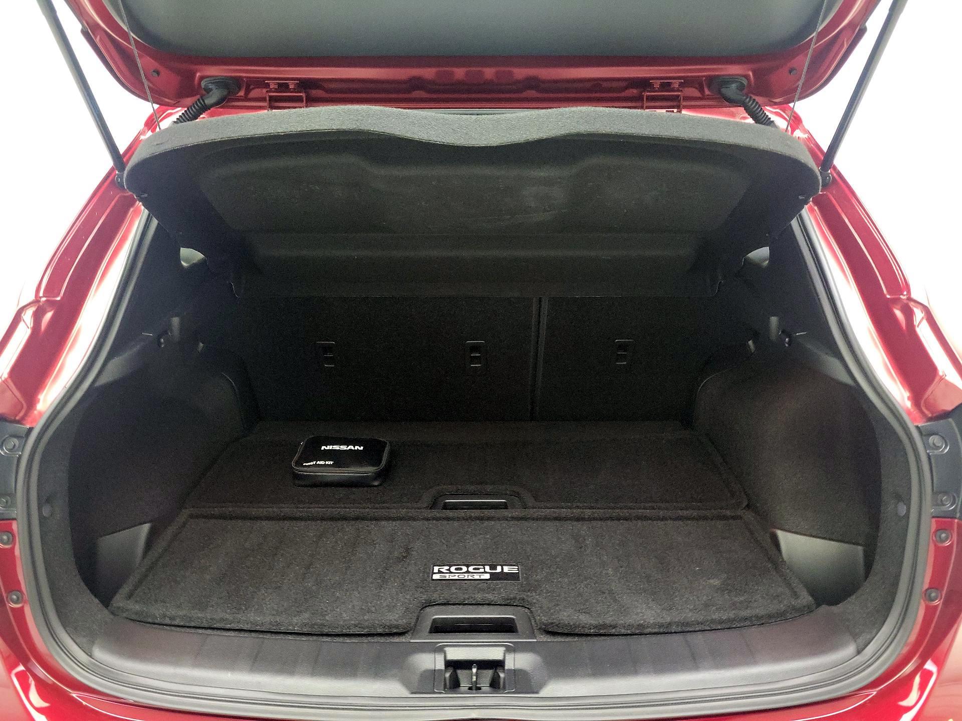 Thumbnail: 2022 Nissan Rogue Sport - 20