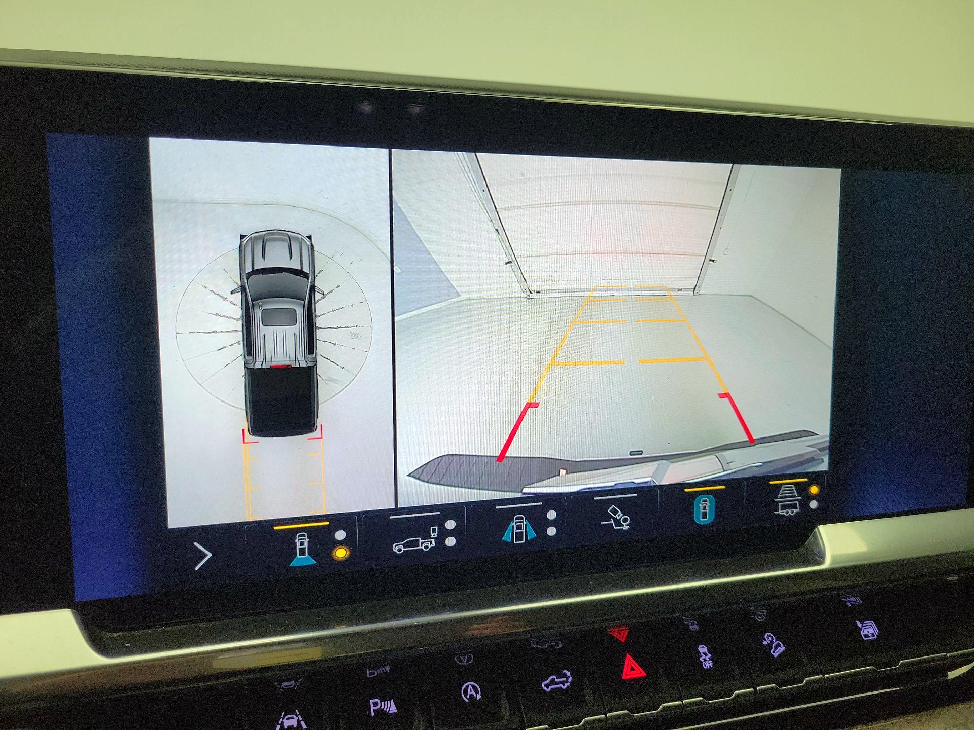 Thumbnail: 2022 Chevrolet Silverado 1500 - 13