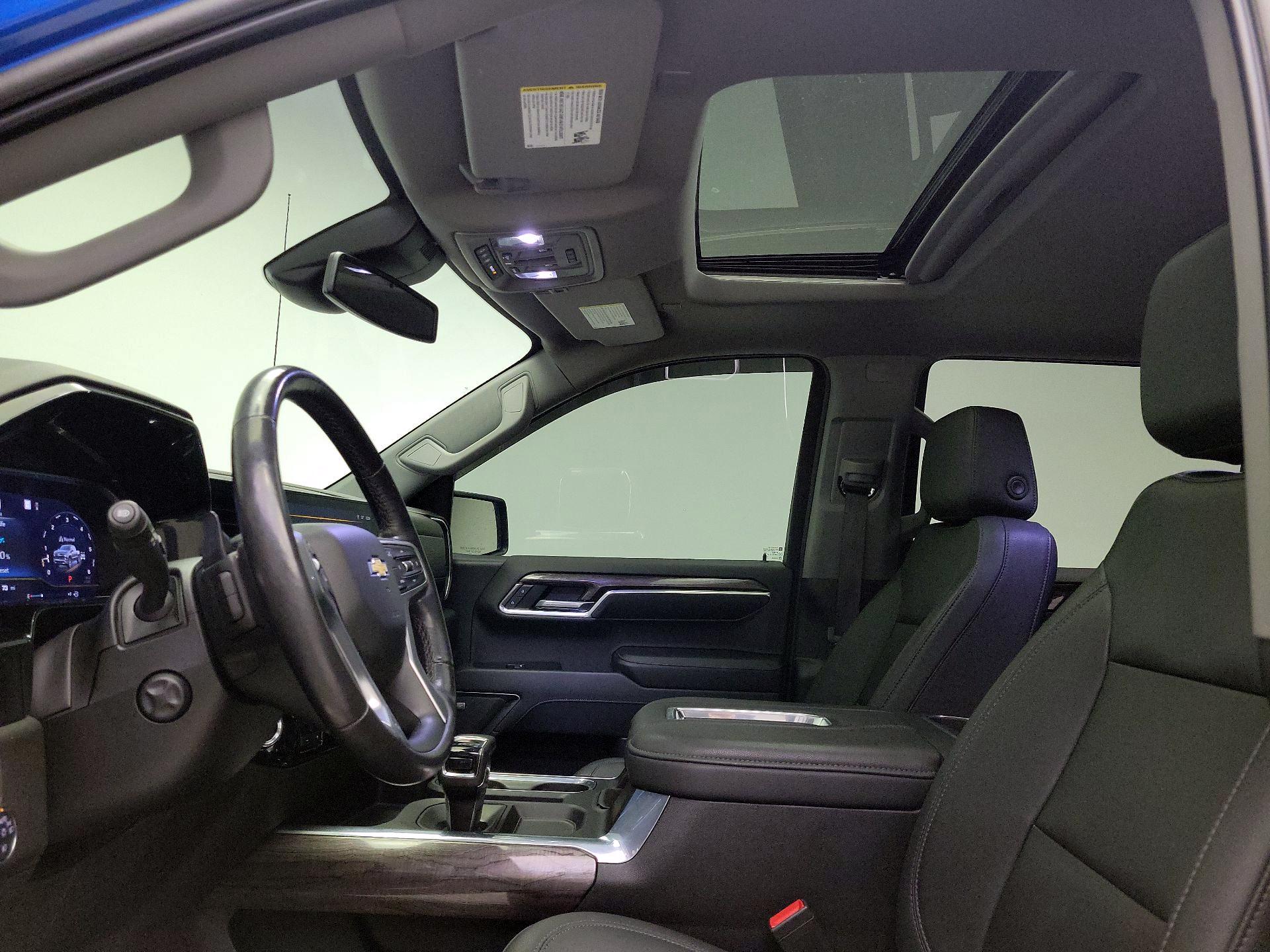 Thumbnail: 2022 Chevrolet Silverado 1500 - 18