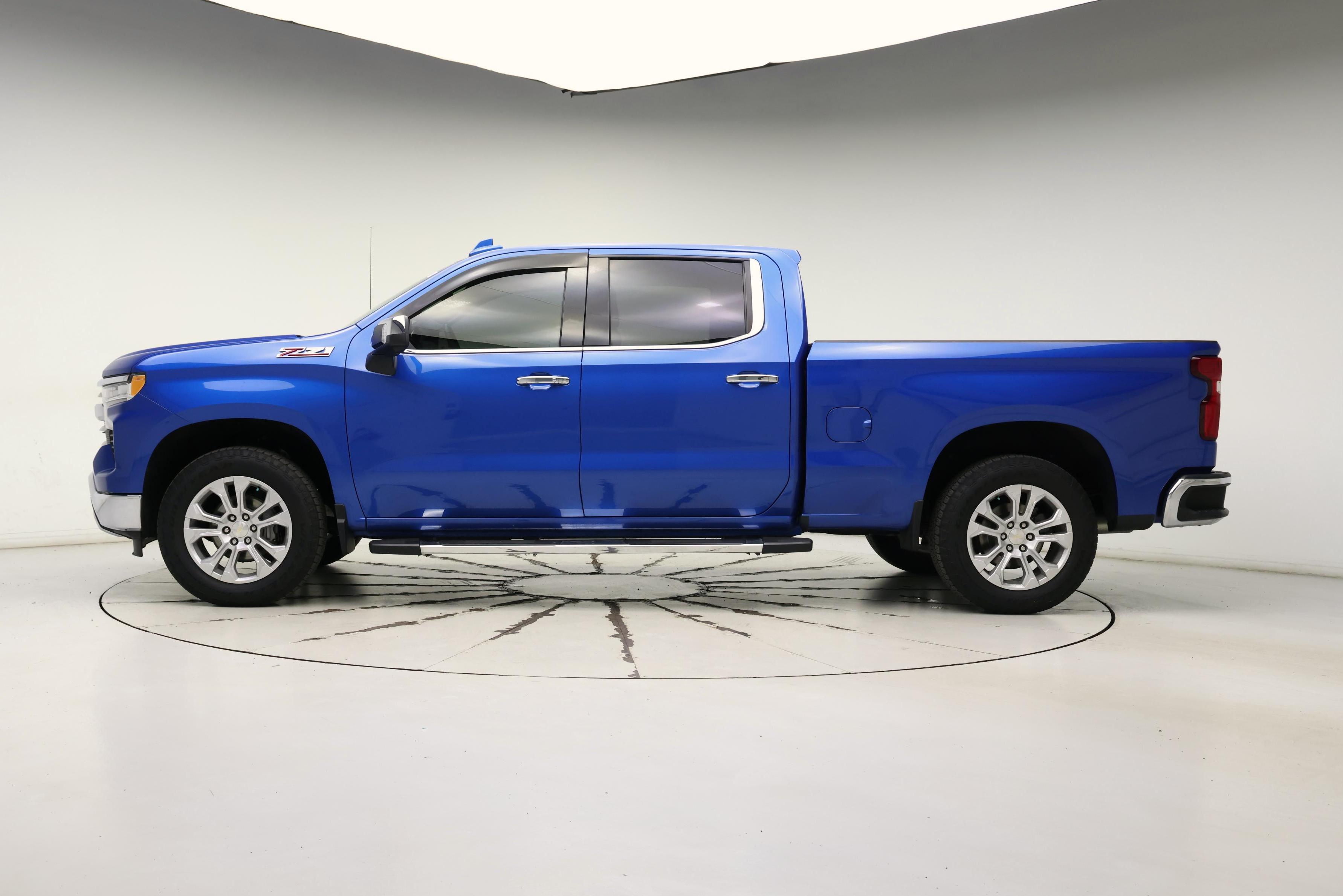 Thumbnail: 2022 Chevrolet Silverado 1500 - 3