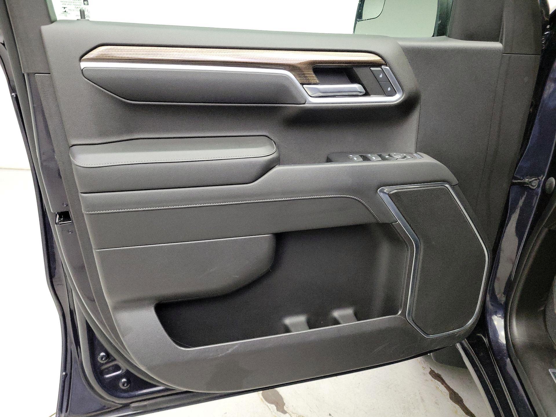 Thumbnail: 2022 Chevrolet Silverado 1500 - 12