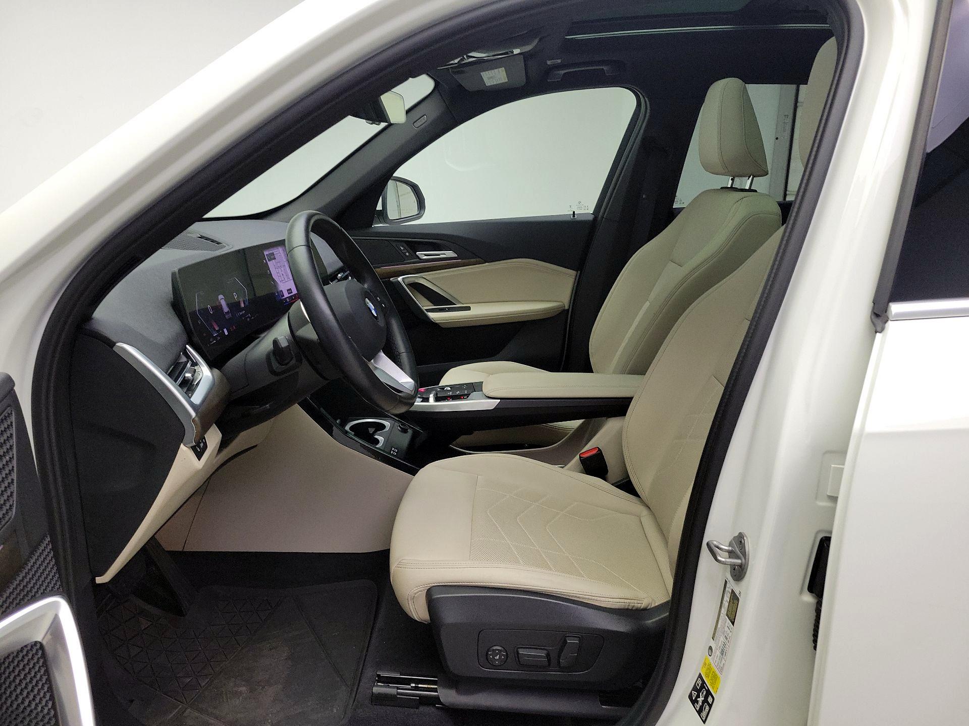 Thumbnail: 2023 BMW X1 - 11