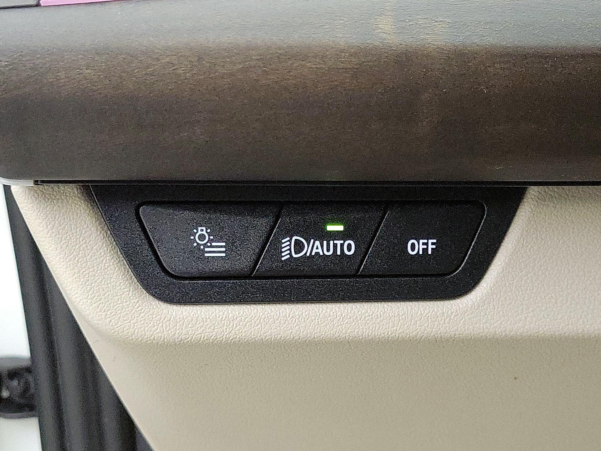 Thumbnail: 2023 BMW X1 - 13