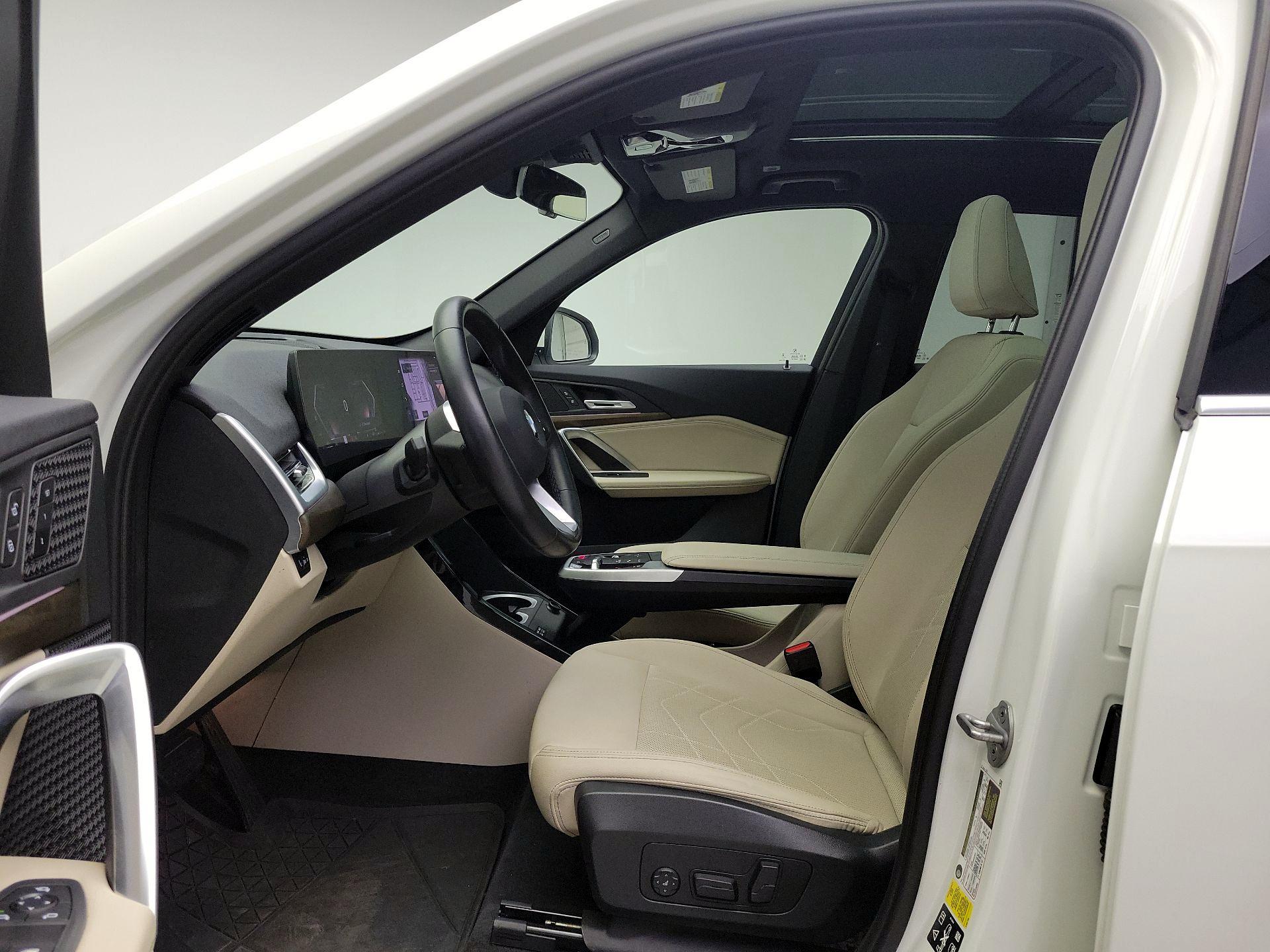 Thumbnail: 2023 BMW X1 - 20