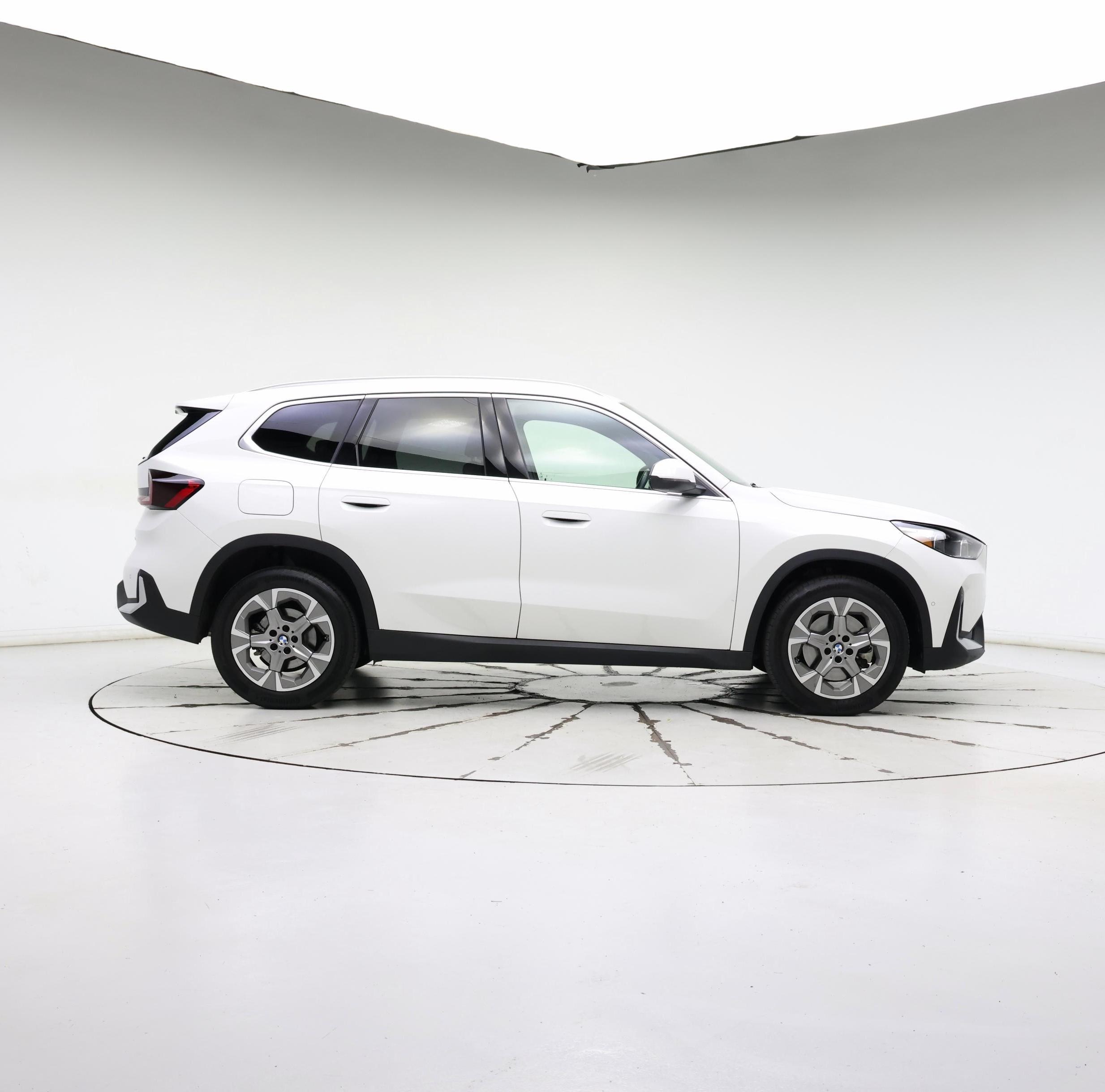 Thumbnail: 2023 BMW X1 - 7