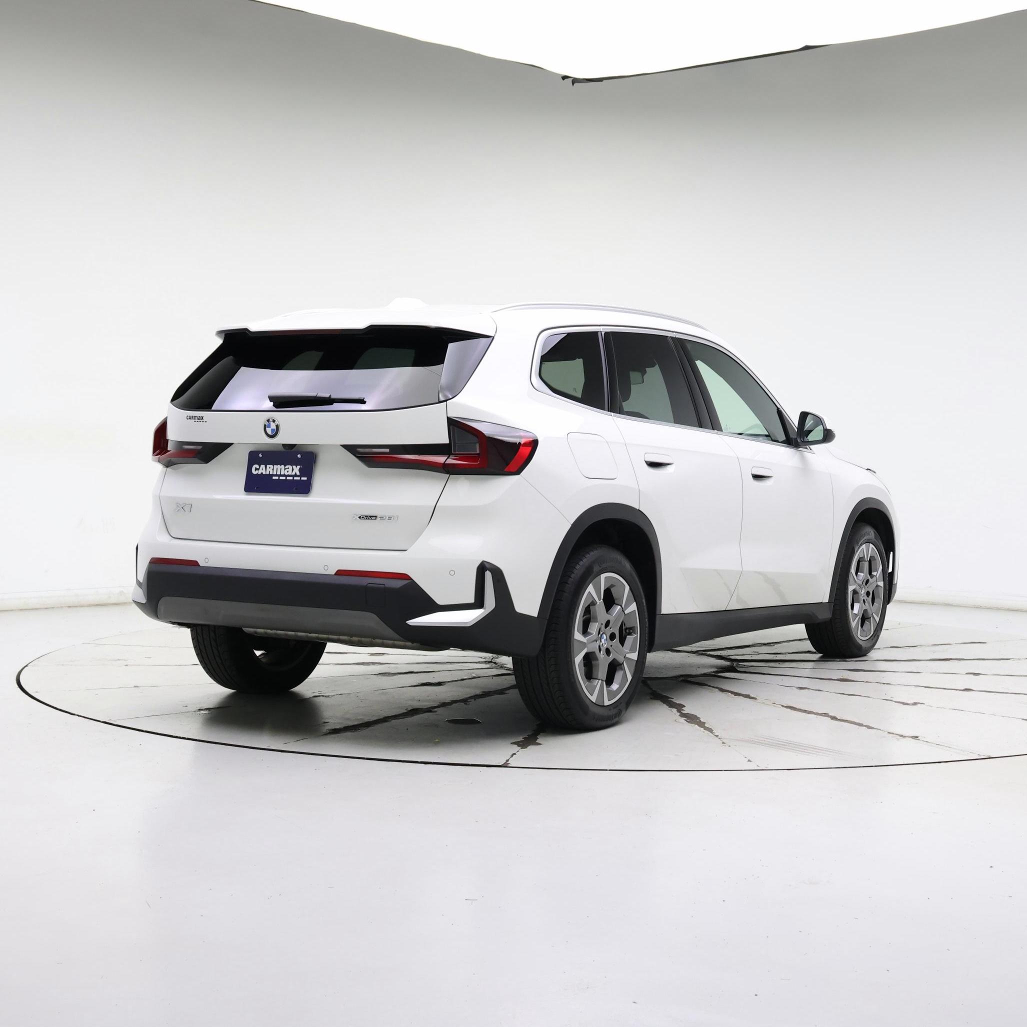 Thumbnail: 2023 BMW X1 - 8