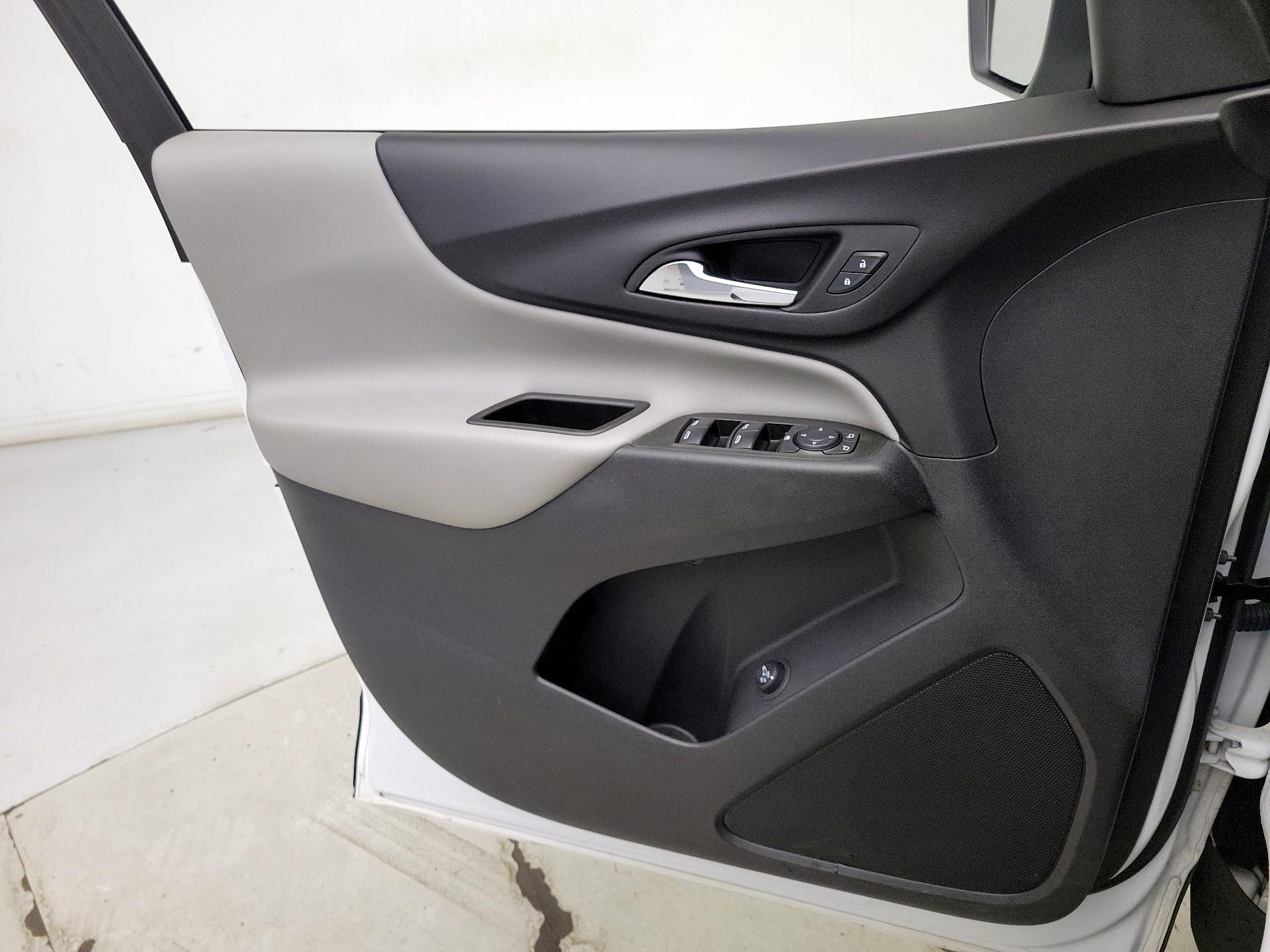 Thumbnail: 2022 Chevrolet Equinox - 12