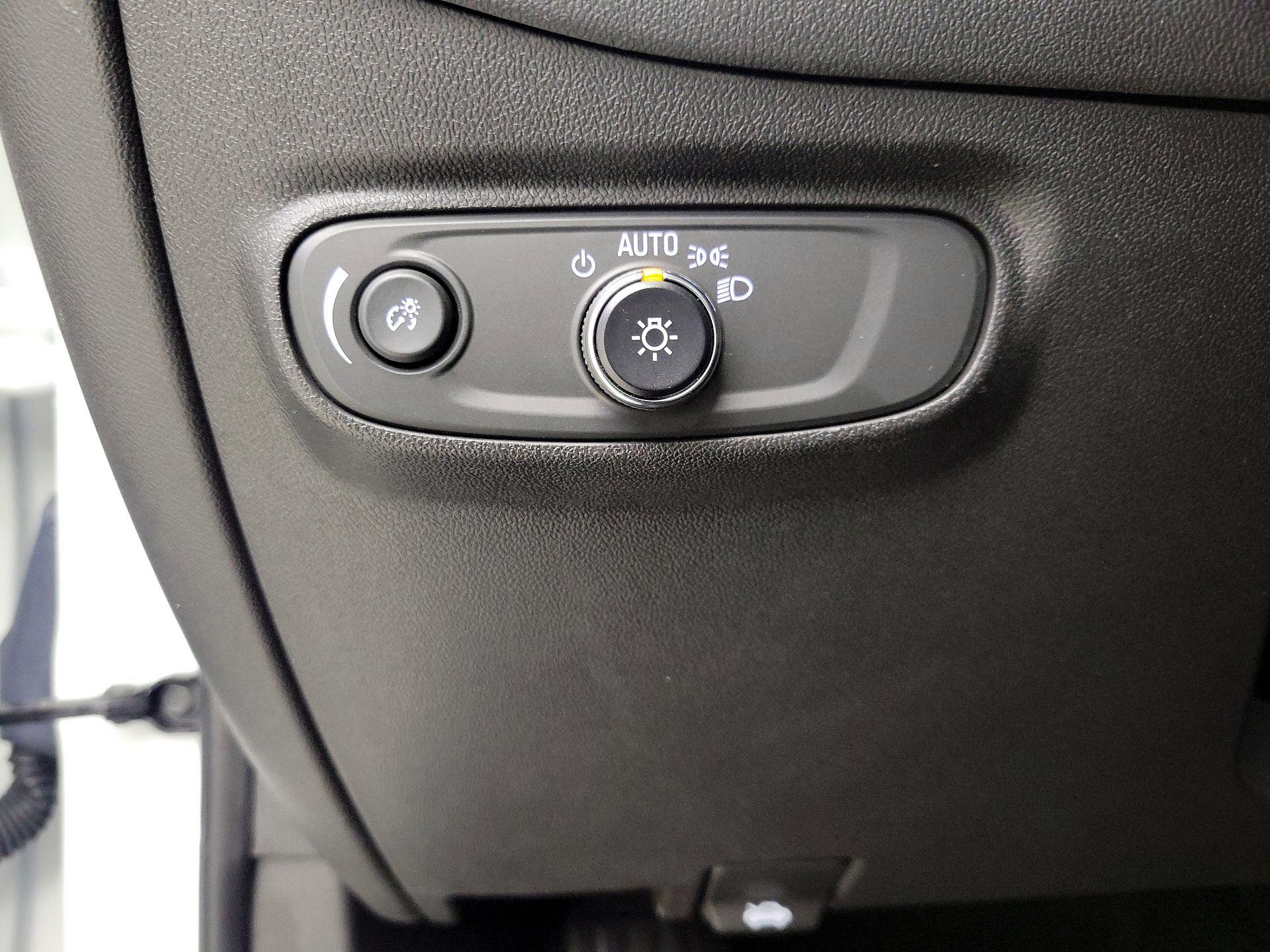 Thumbnail: 2022 Chevrolet Equinox - 13