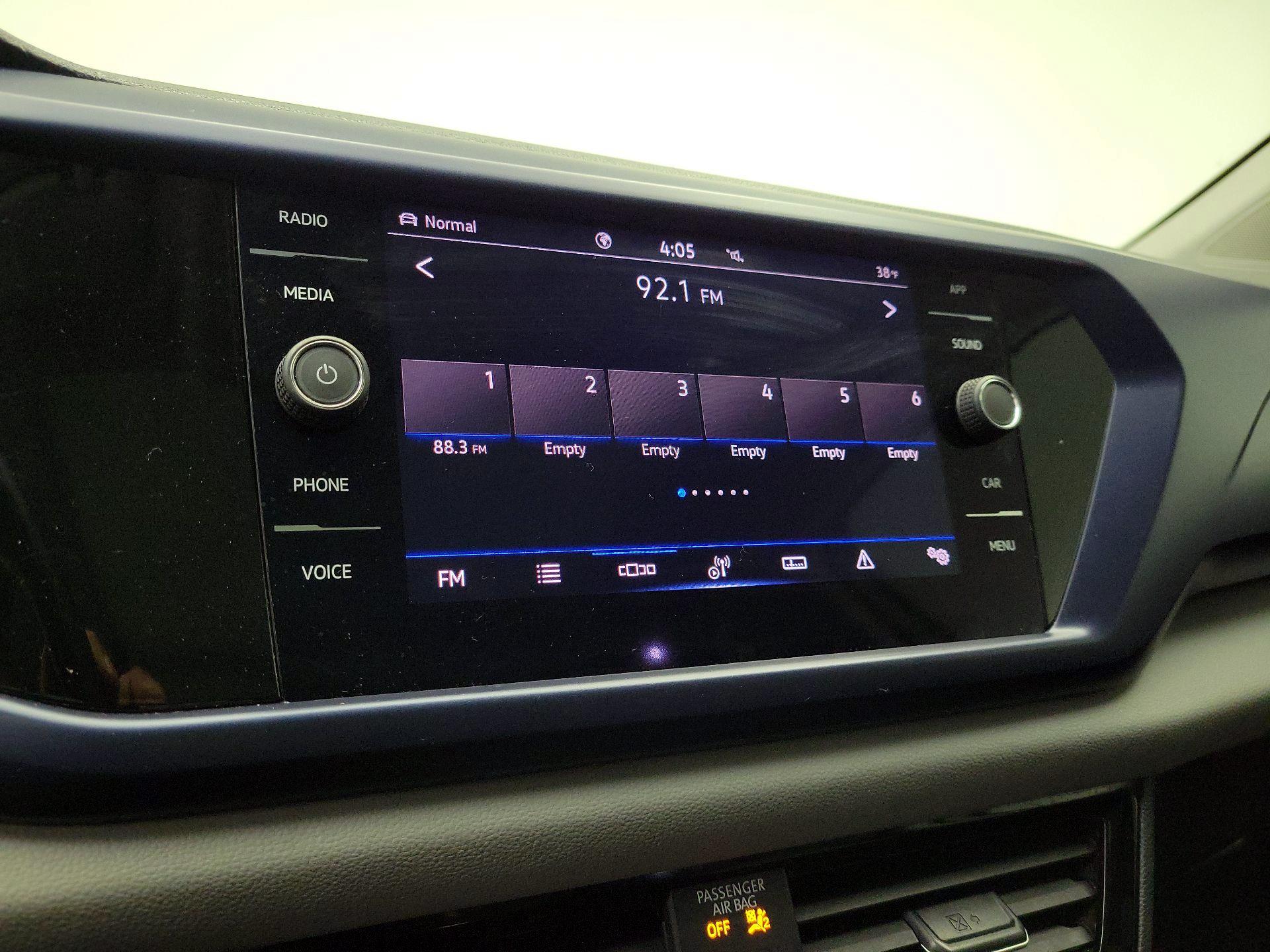 Thumbnail: 2023 Volkswagen Taos - 14