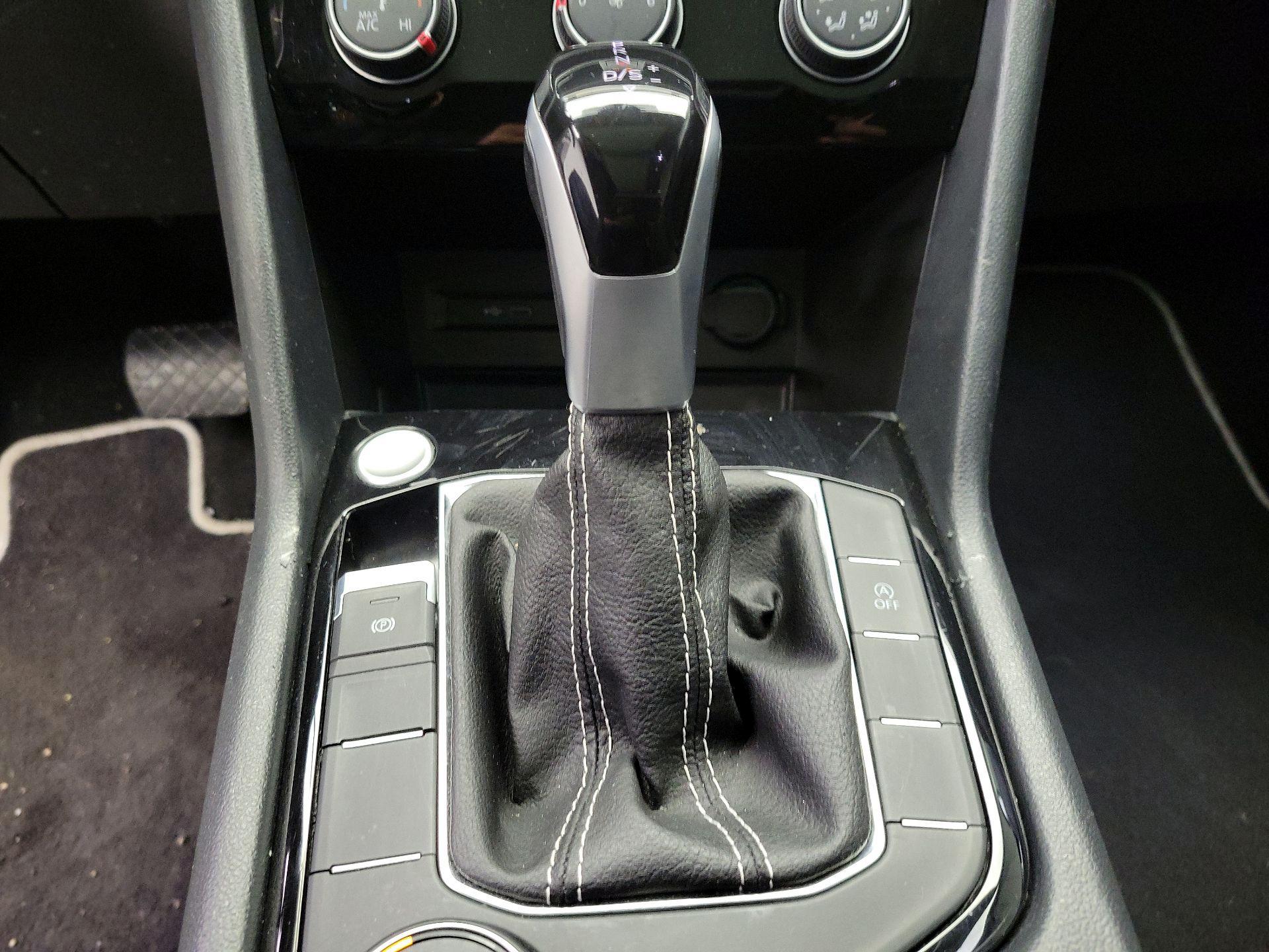 Thumbnail: 2023 Volkswagen Taos - 16