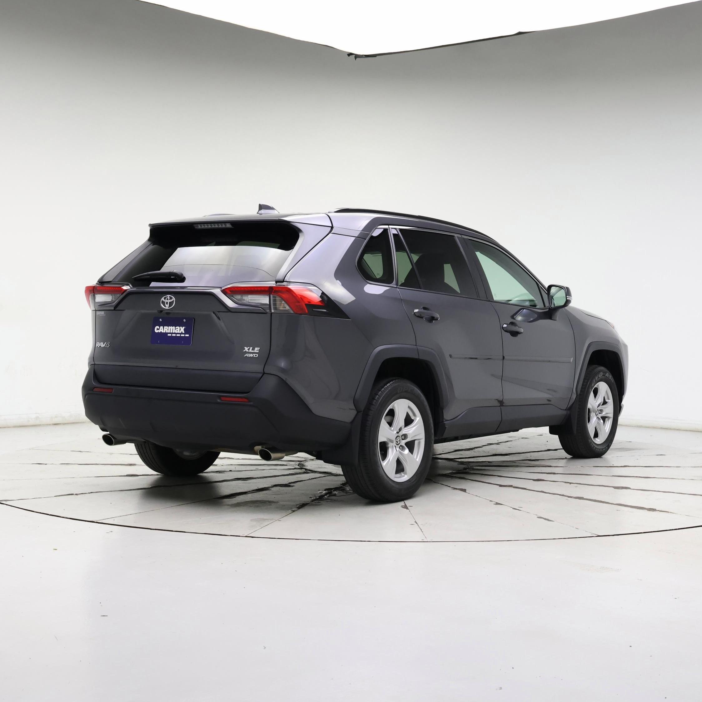 Thumbnail: 2021 Toyota RAV4 - 8