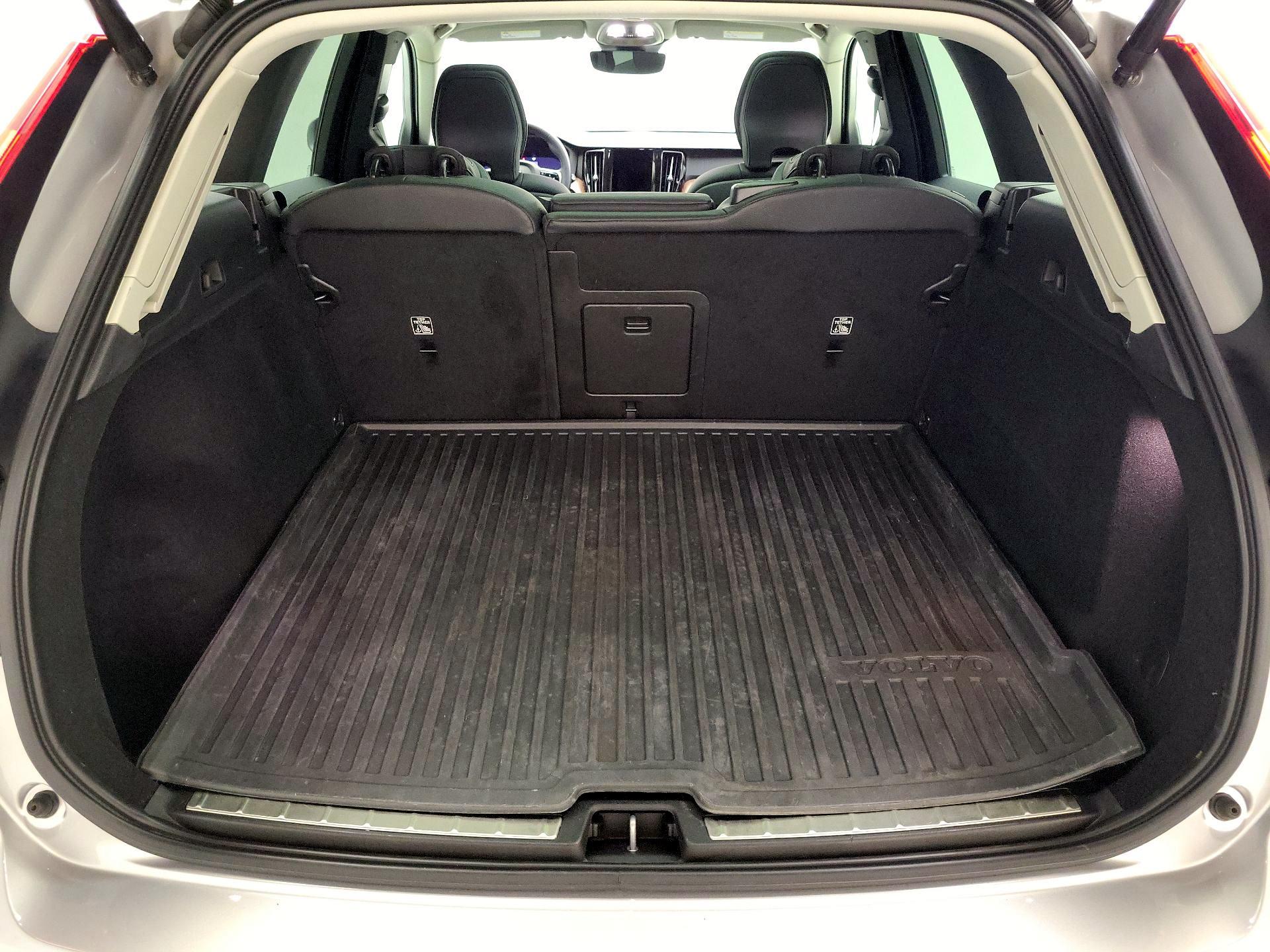 Thumbnail: 2023 Volvo XC60 - 19