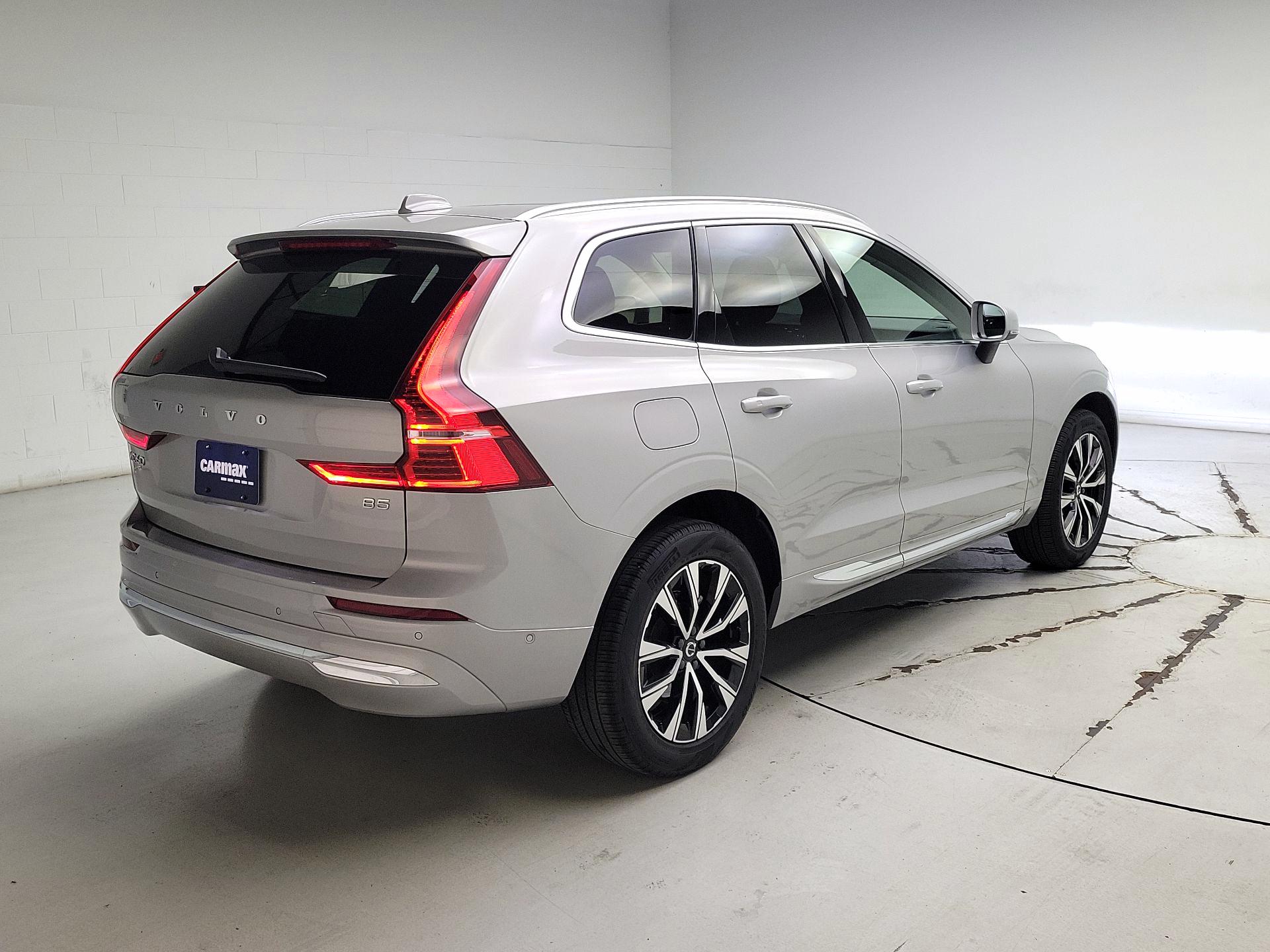 Thumbnail: 2023 Volvo XC60 - 5