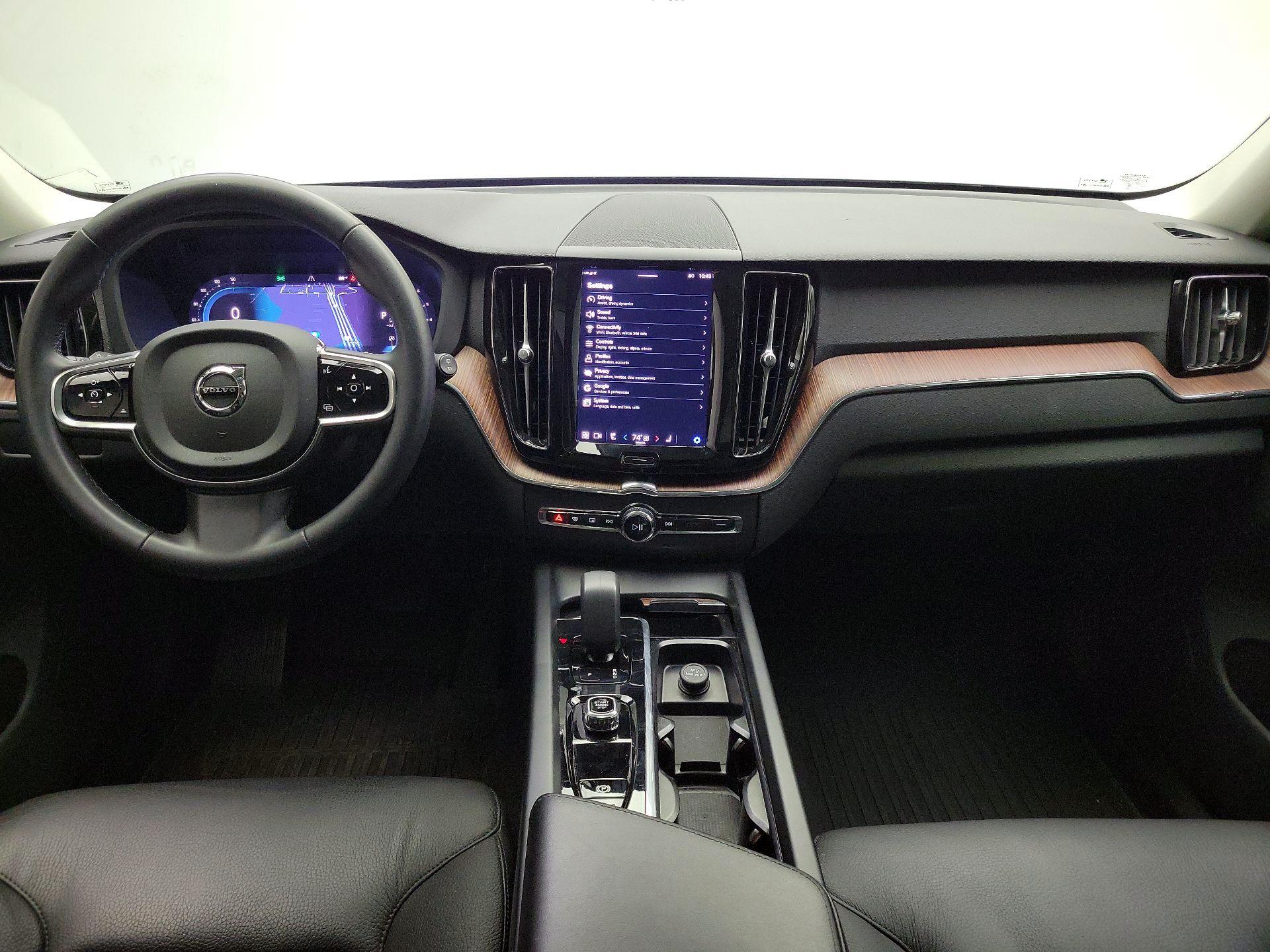 Thumbnail: 2023 Volvo XC60 - 8