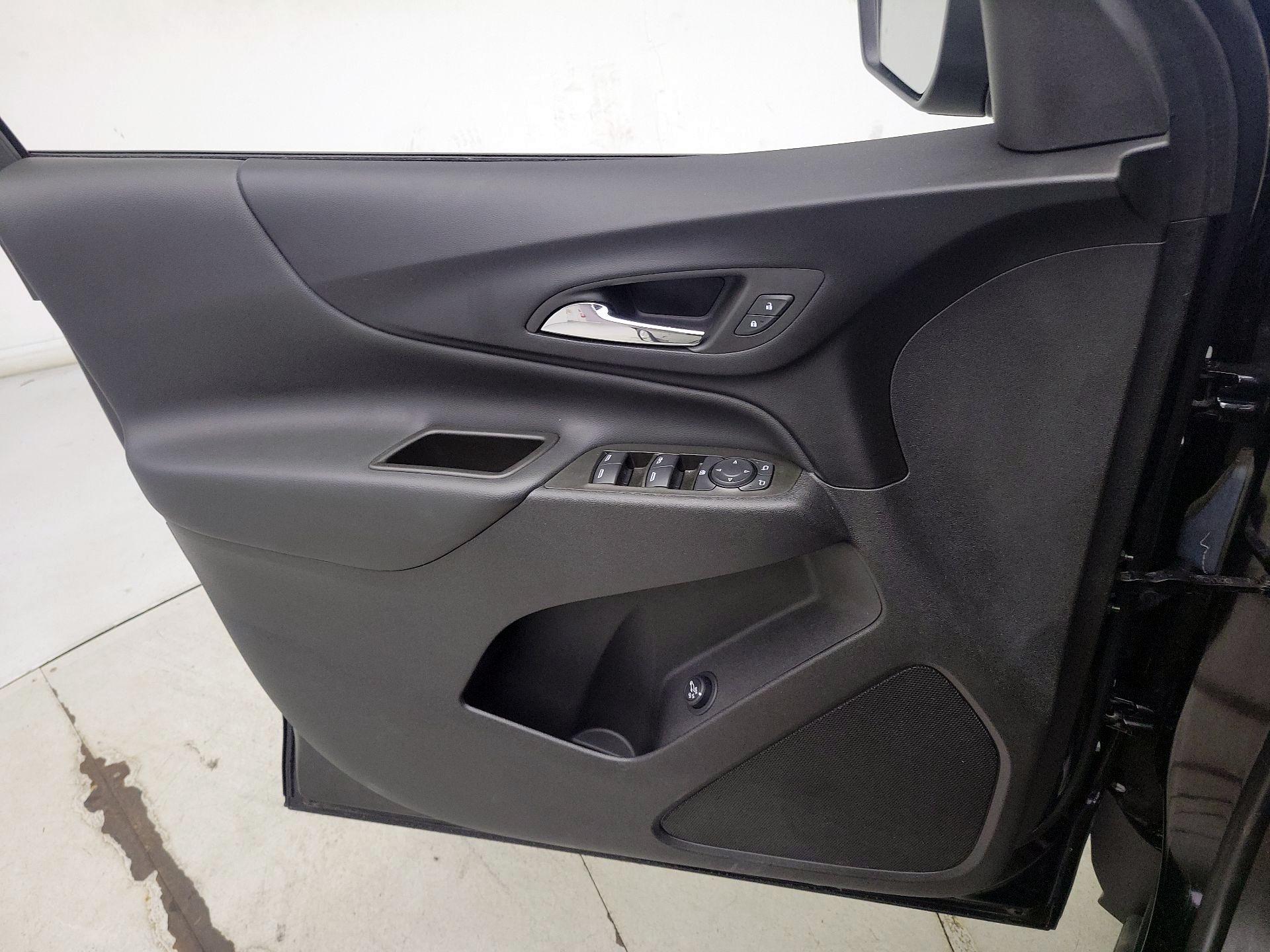 Thumbnail: 2023 Chevrolet Equinox - 12