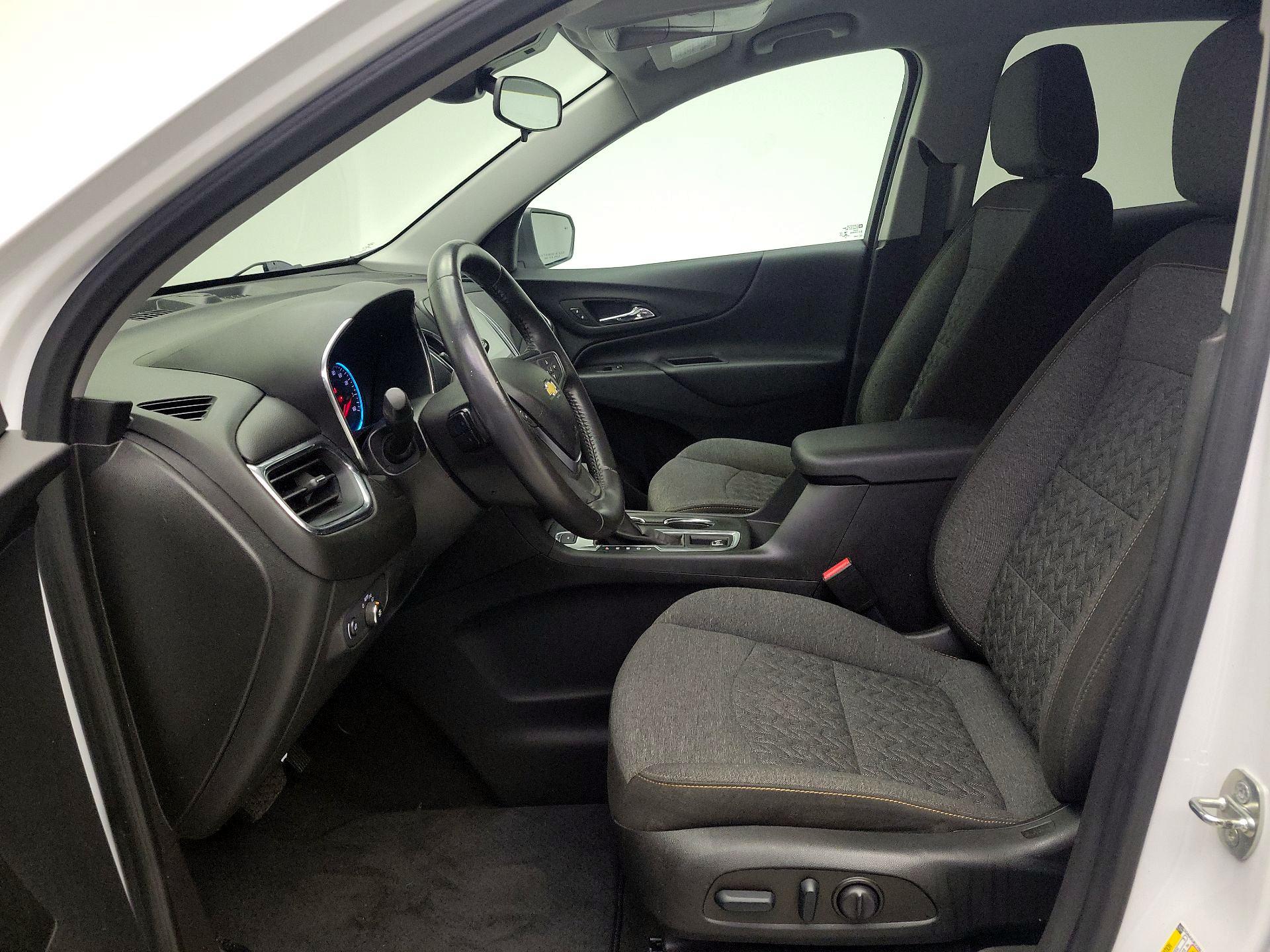 Thumbnail: 2022 Chevrolet Equinox - 11