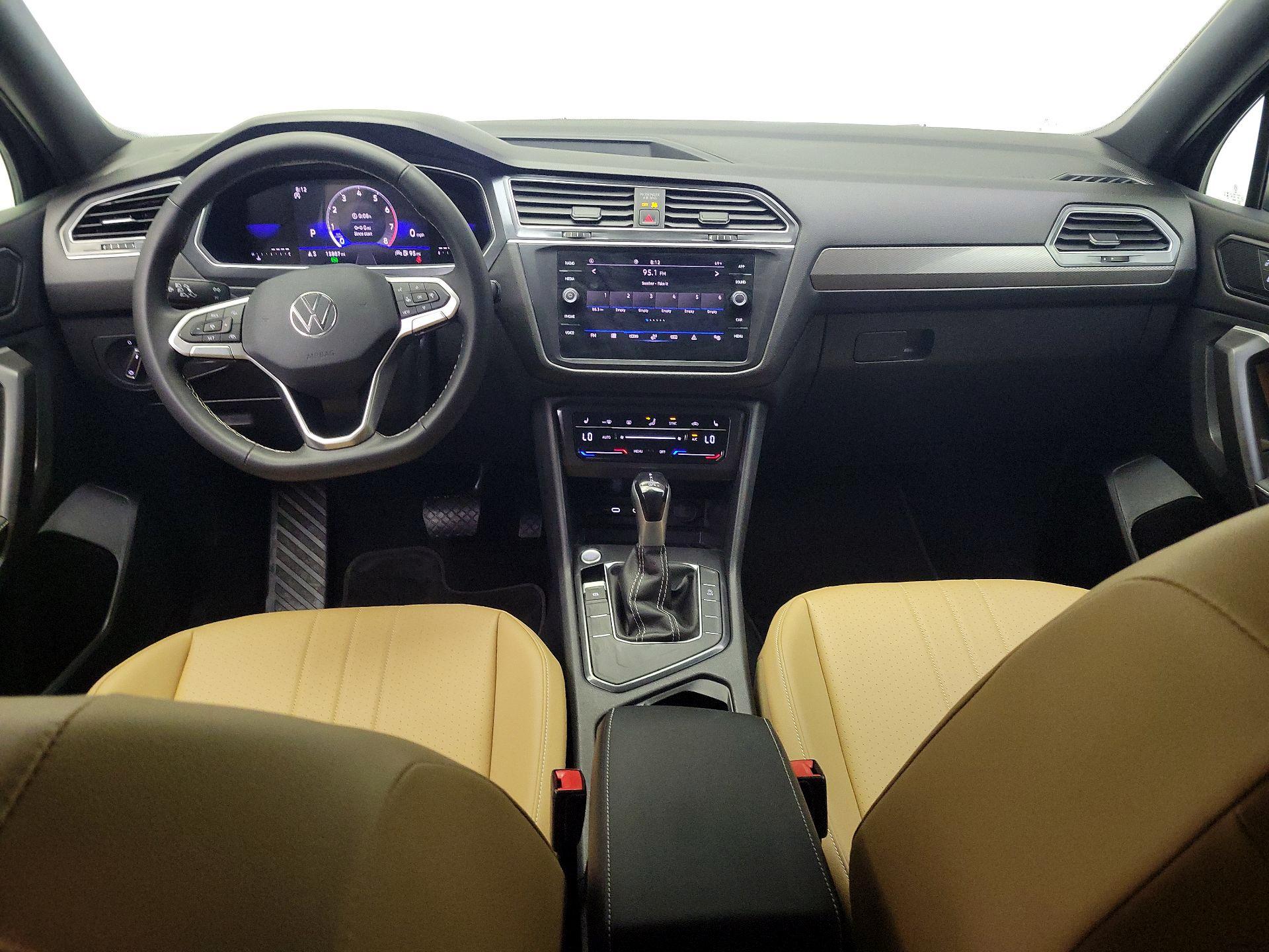 Thumbnail: 2023 Volkswagen Tiguan - 9