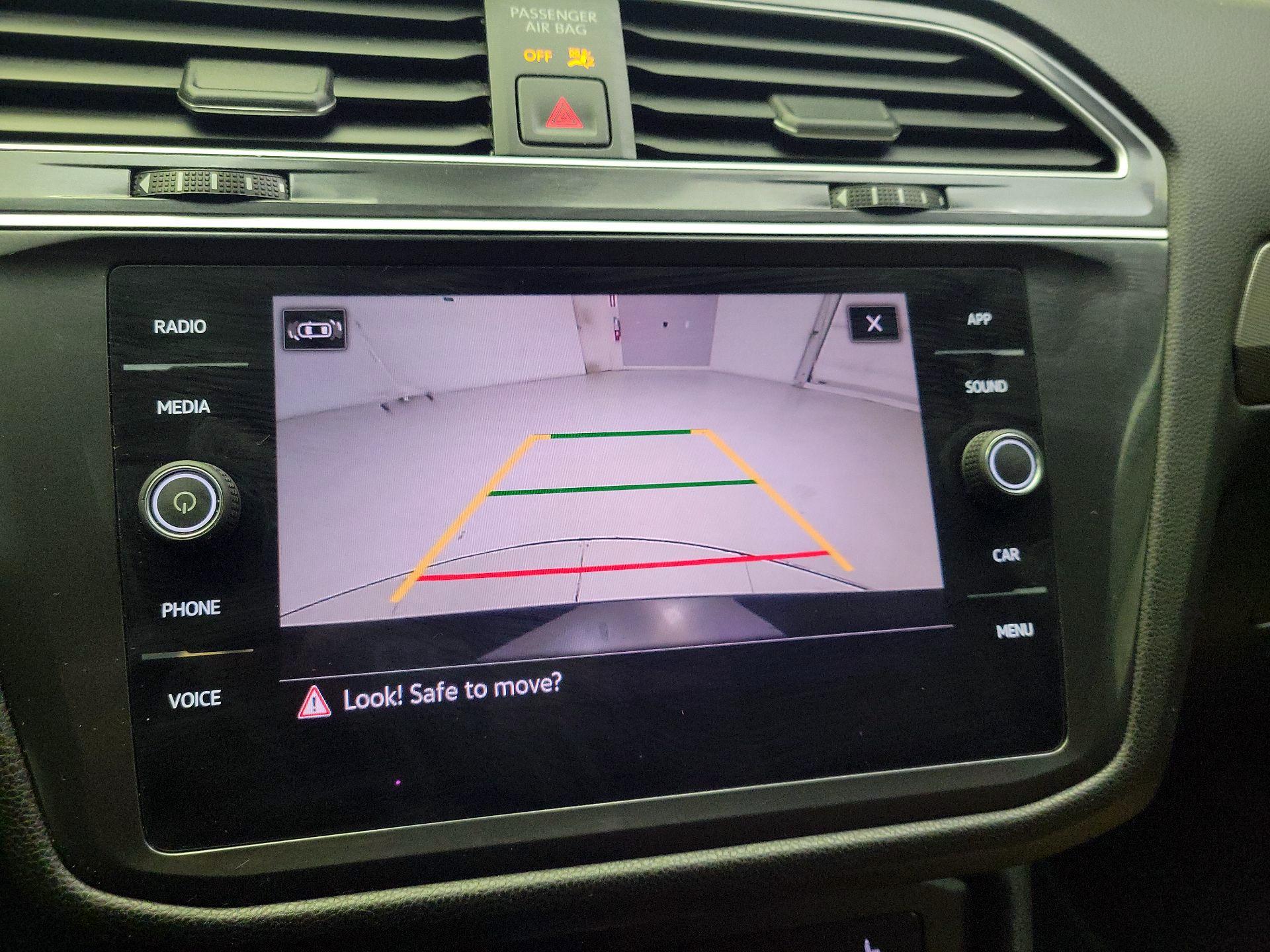 Thumbnail: 2023 Volkswagen Tiguan - 14