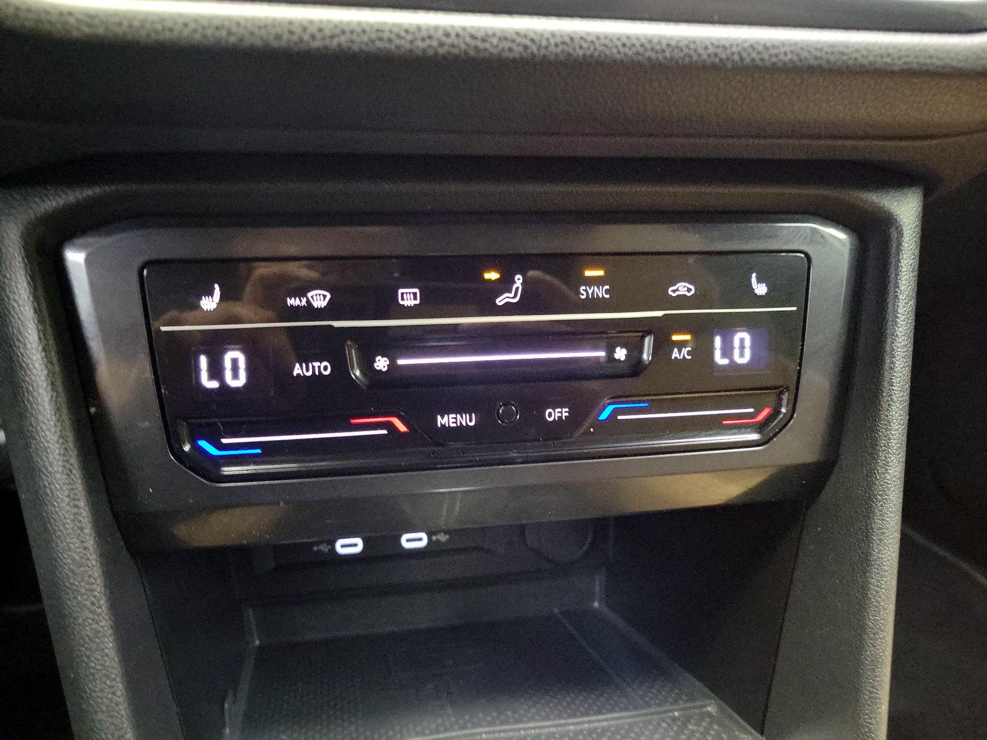 Thumbnail: 2023 Volkswagen Tiguan - 16