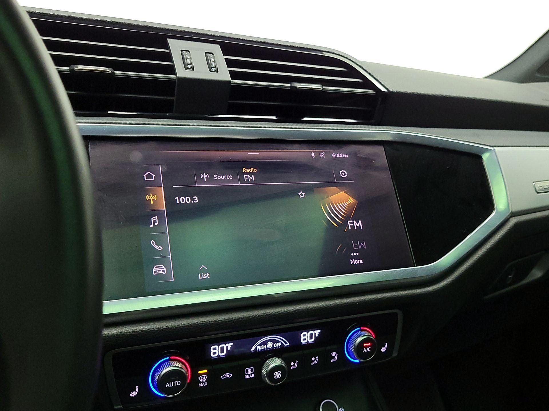 Thumbnail: 2021 Audi Q3 - 15