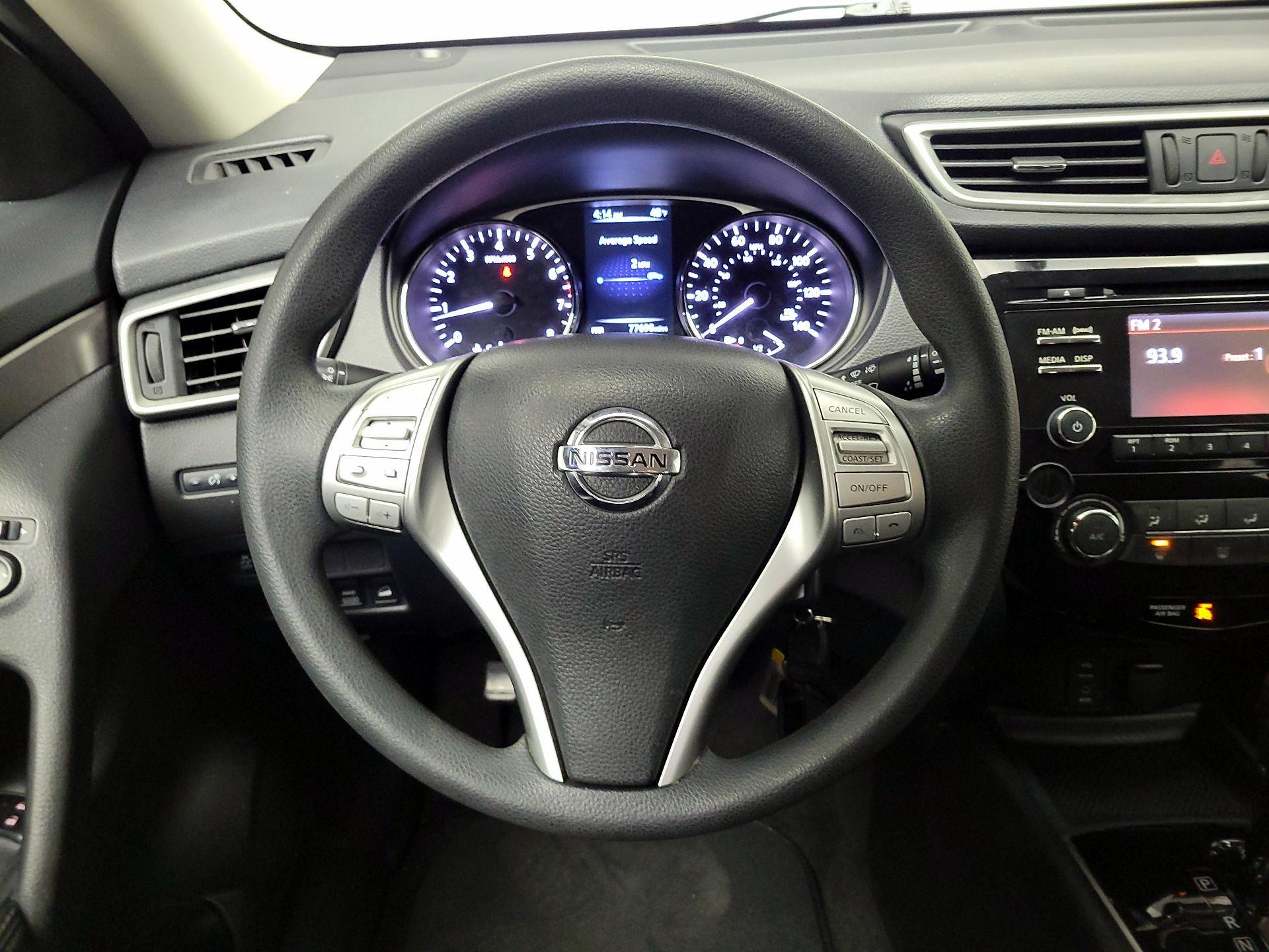 Thumbnail: 2015 Nissan Rogue - 10