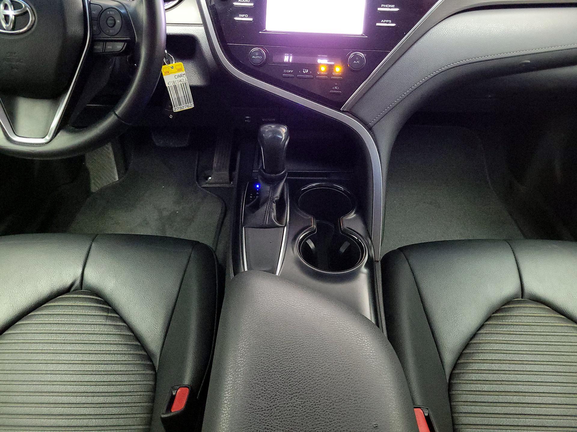 Thumbnail: 2018 Toyota Camry - 17