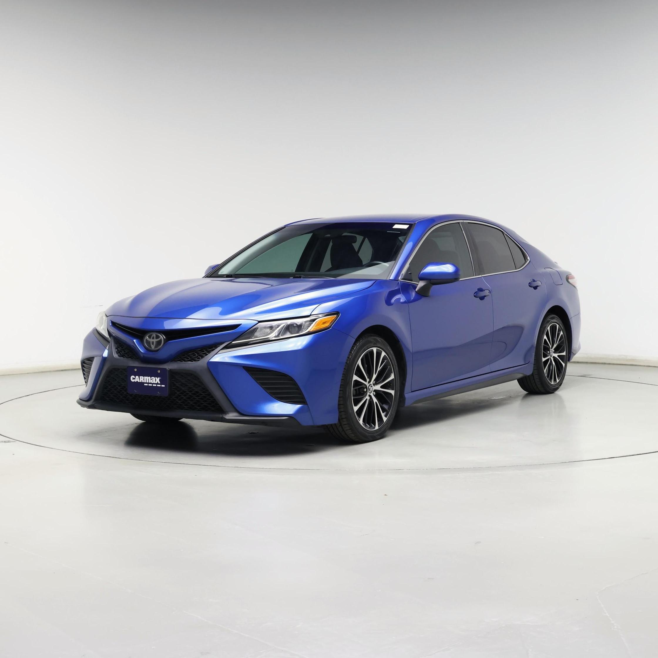Thumbnail: 2018 Toyota Camry - 4