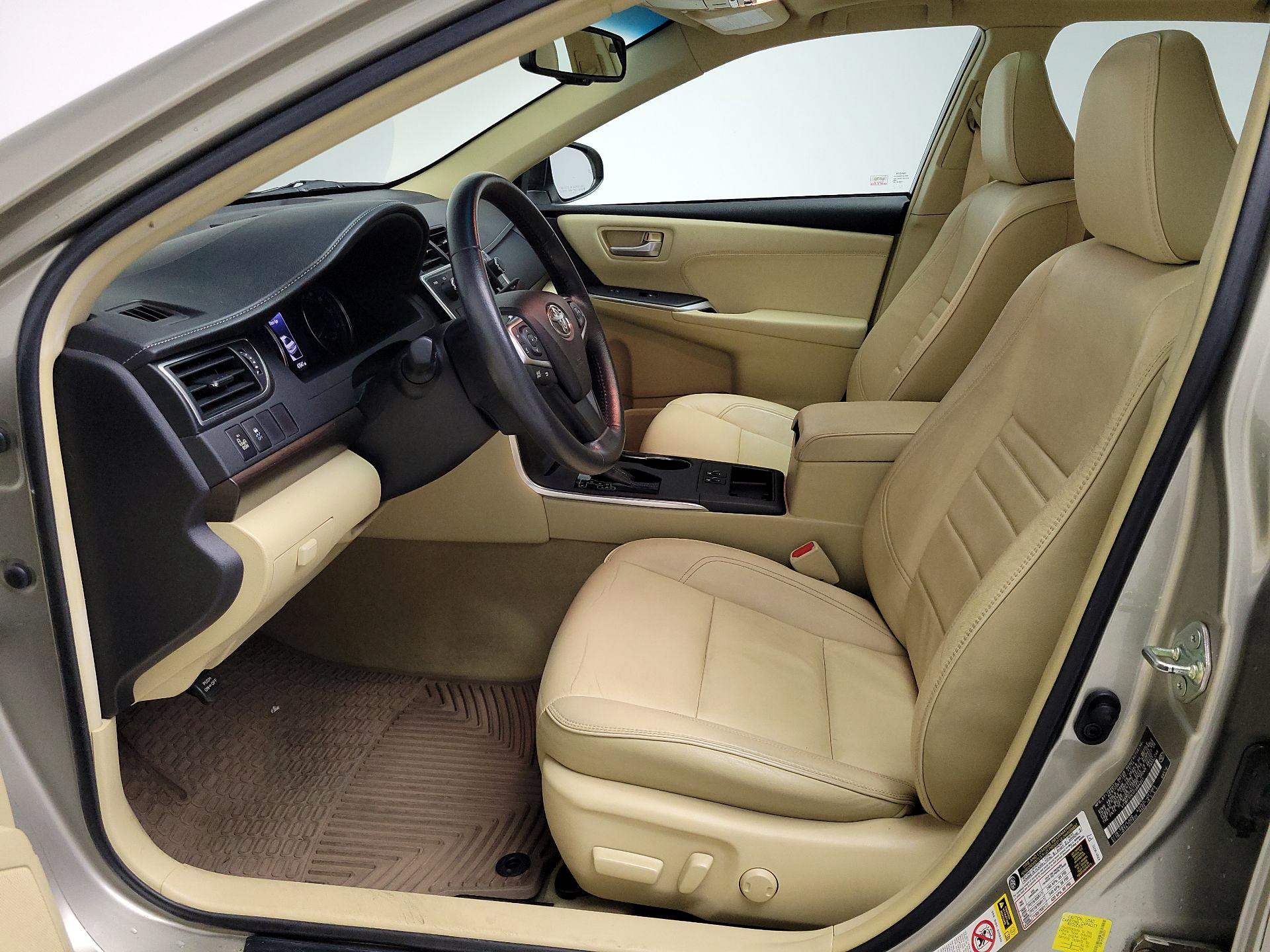 Thumbnail: 2015 Toyota Camry - 11