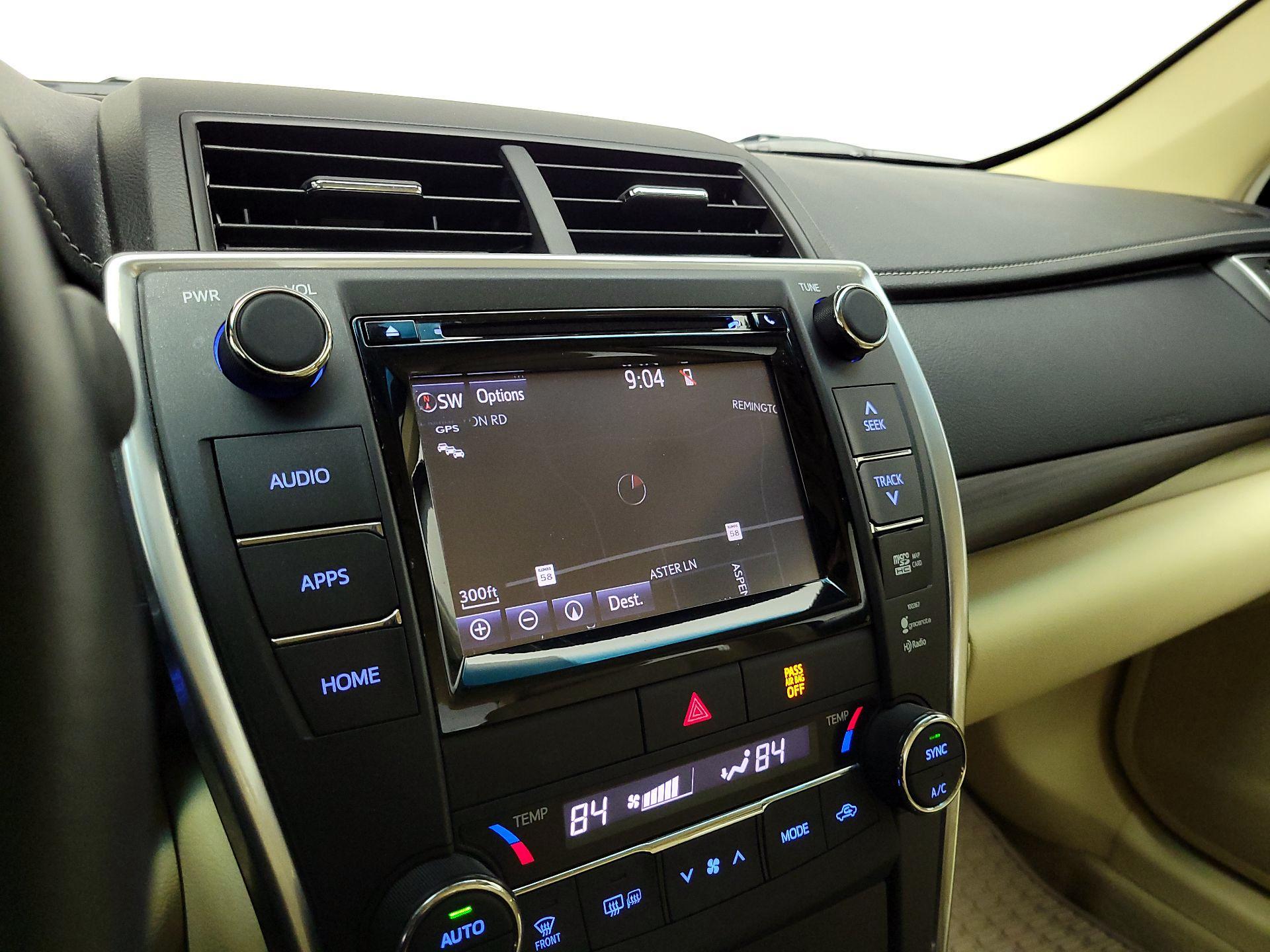 Thumbnail: 2015 Toyota Camry - 14