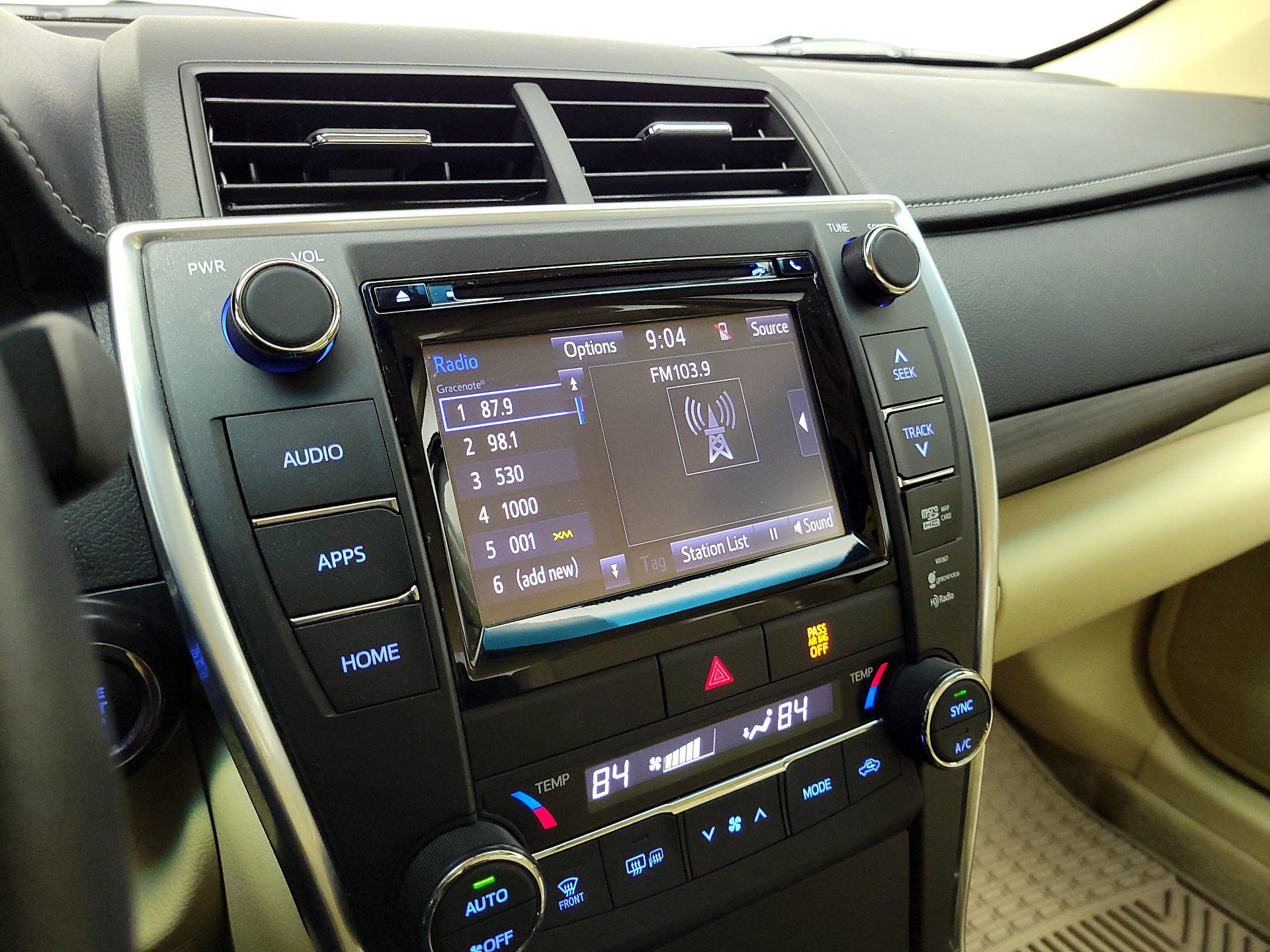 Thumbnail: 2015 Toyota Camry - 16