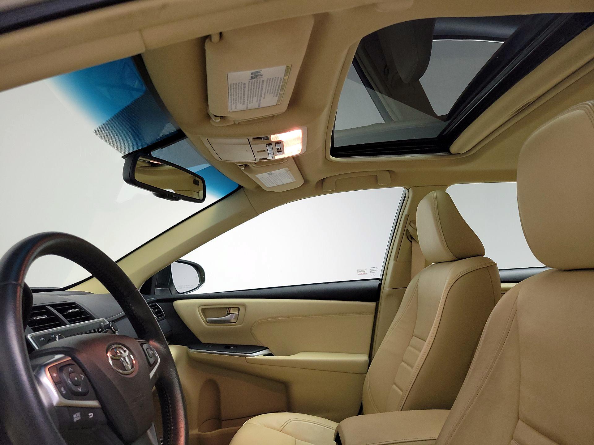 Thumbnail: 2015 Toyota Camry - 20