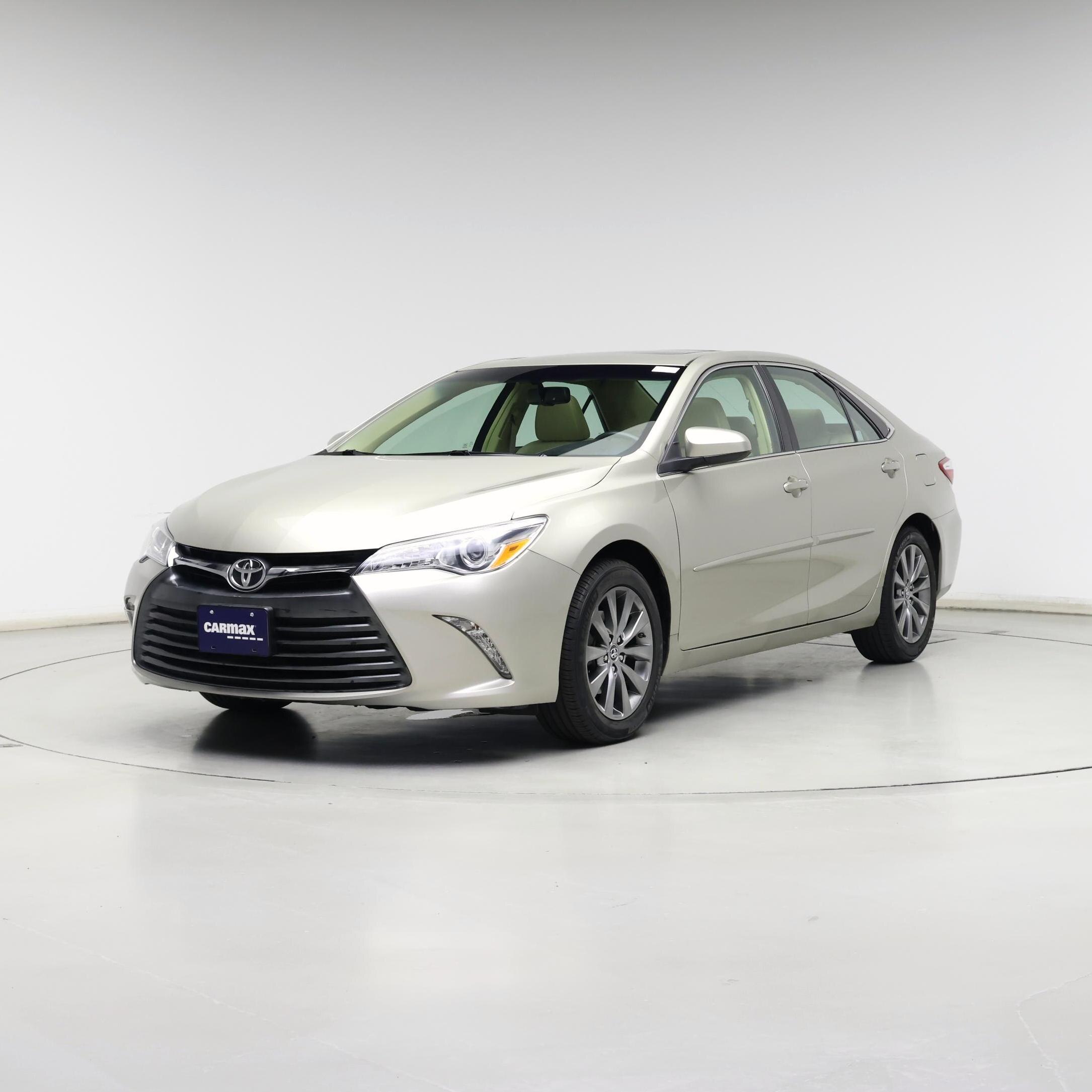 Thumbnail: 2015 Toyota Camry - 4