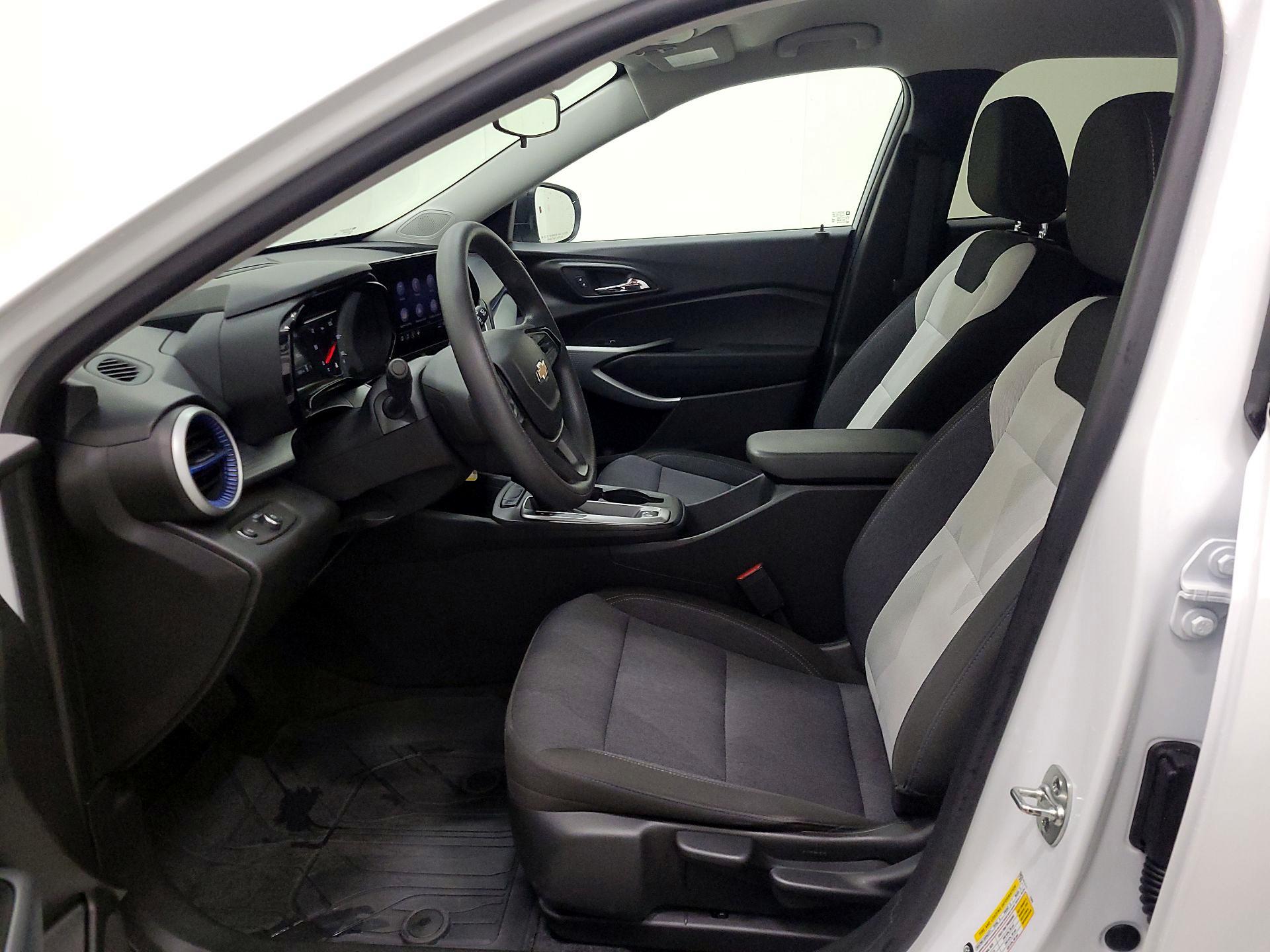 Thumbnail: 2024 Chevrolet Trax - 11