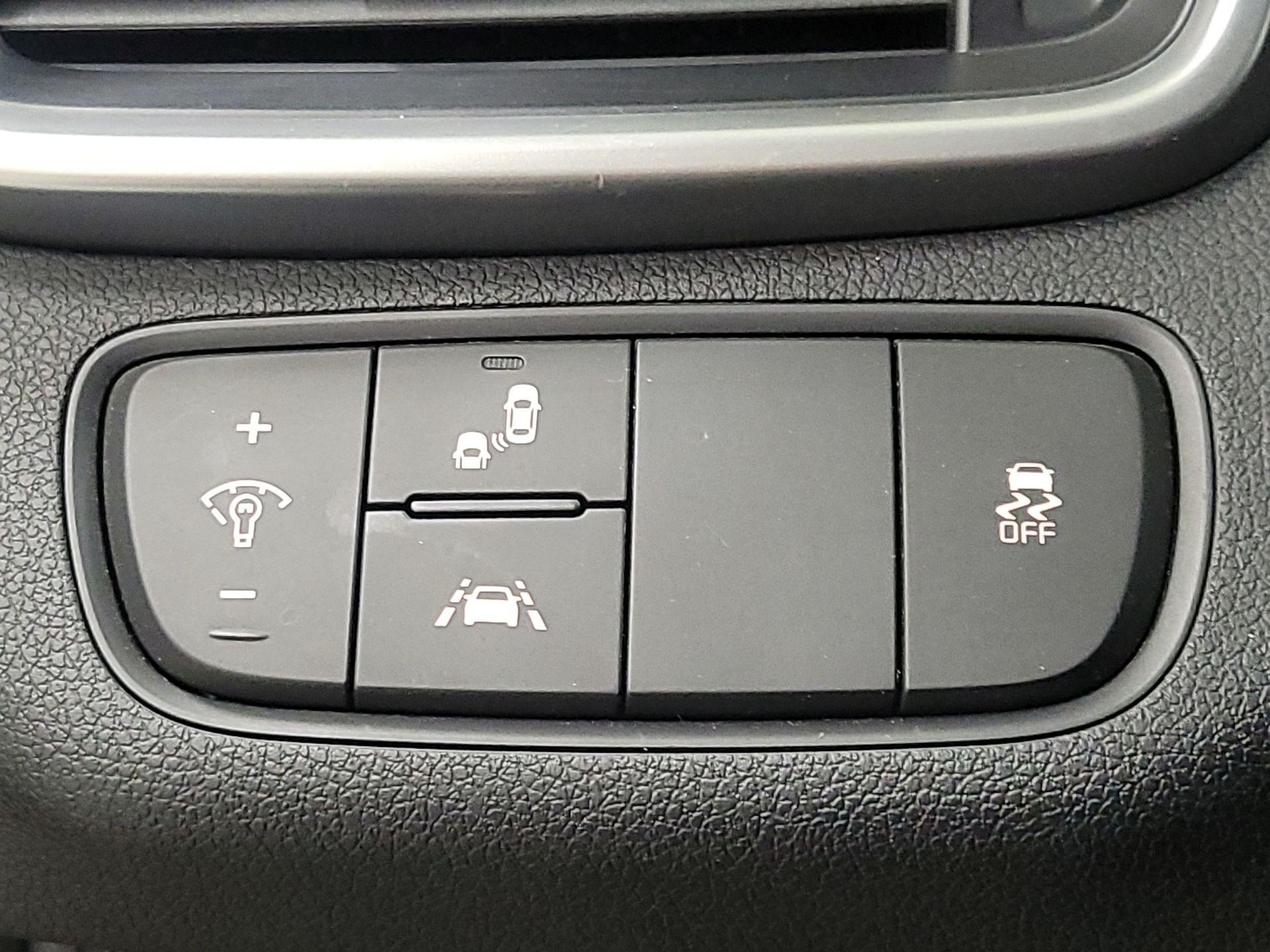 Thumbnail: 2020 Kia Sorento - 13