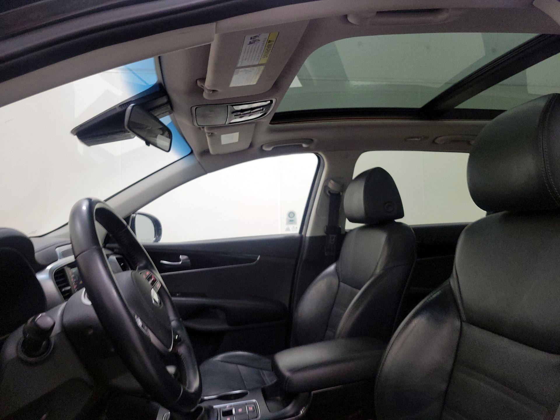 Thumbnail: 2020 Kia Sorento - 19